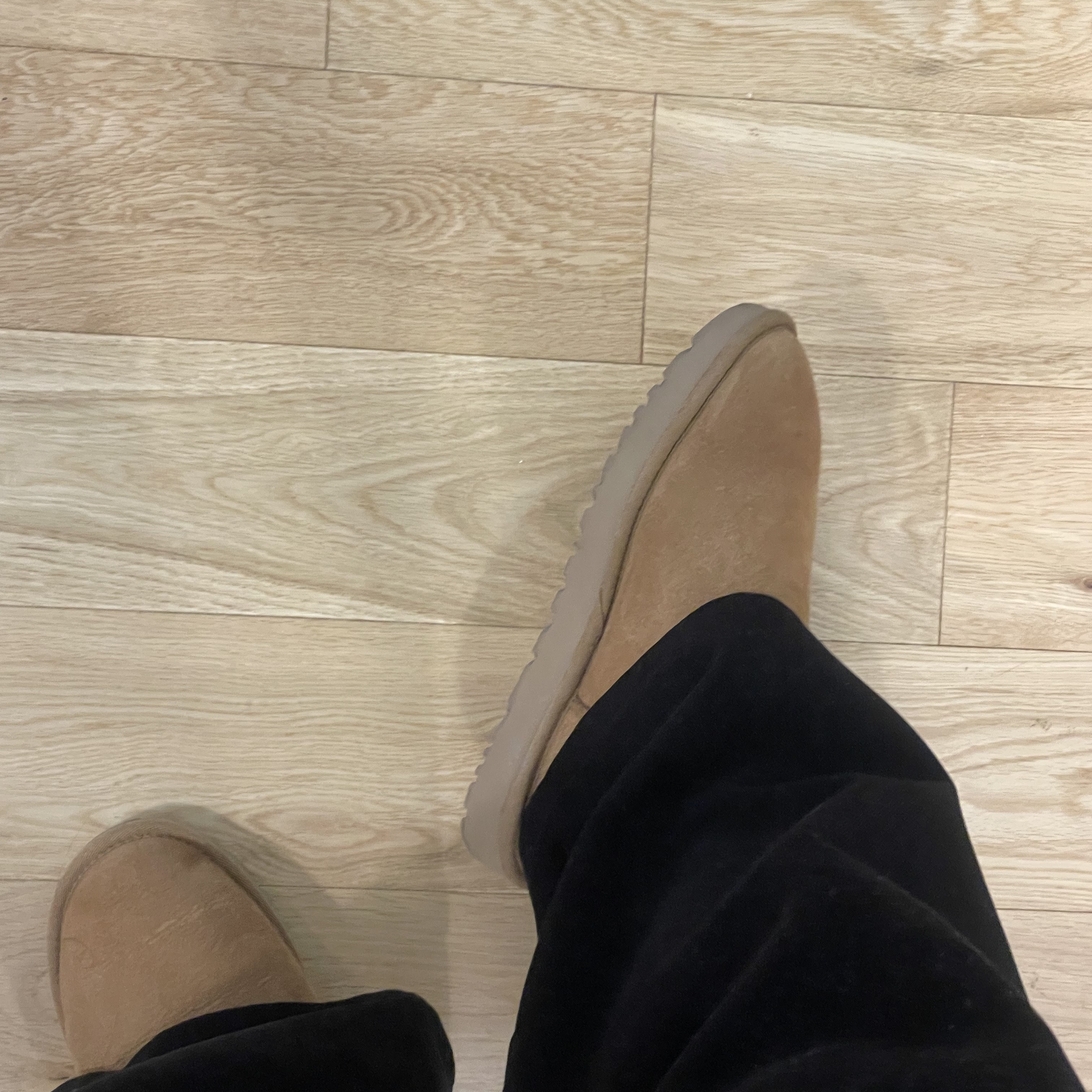 (W) UGG Classic Ultra Mini Boots Chestnut 착용 스타일