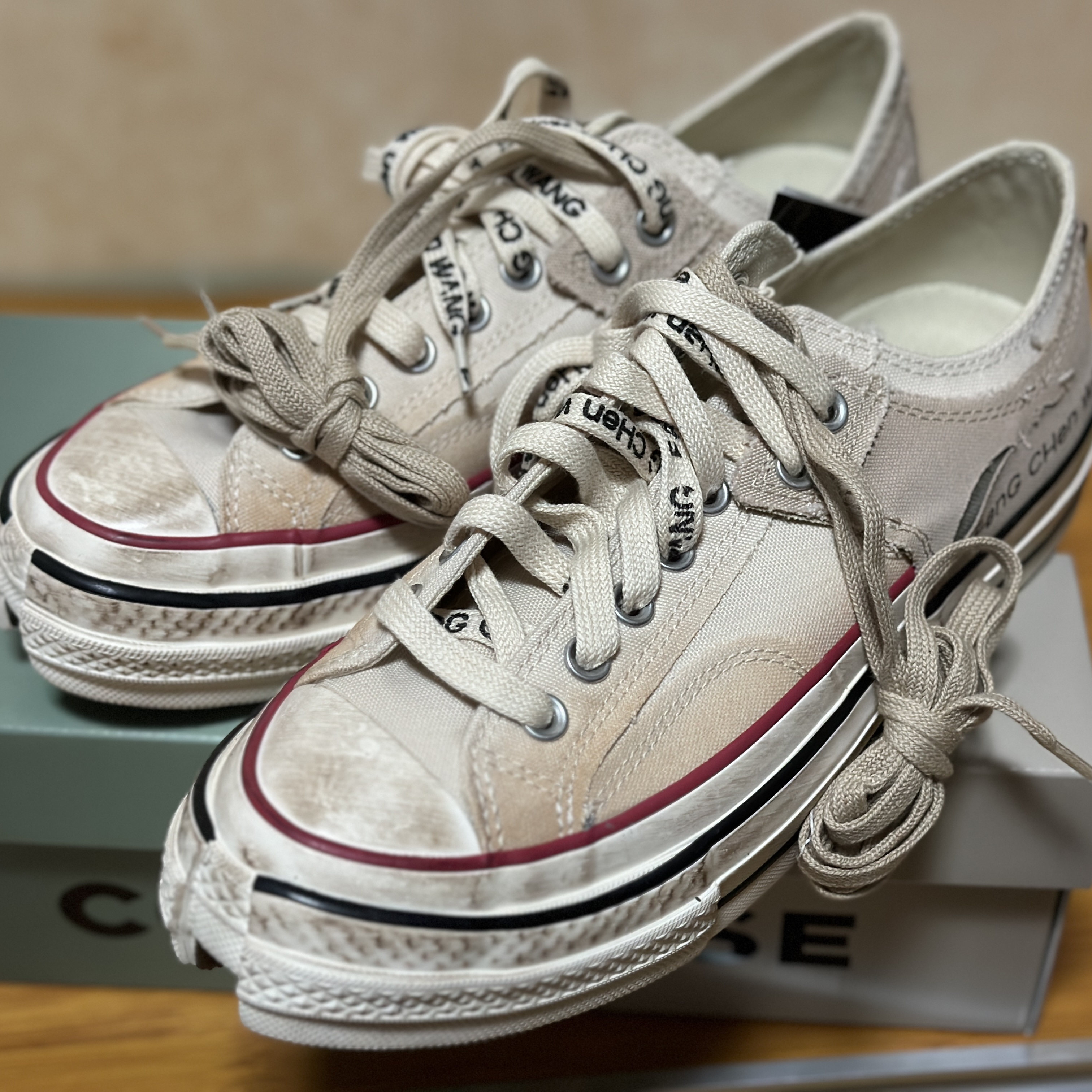 Converse x Feng Chen Wang Chuck 70 Ox 2-in-1 Brown Rice 착용 스타일 - 2