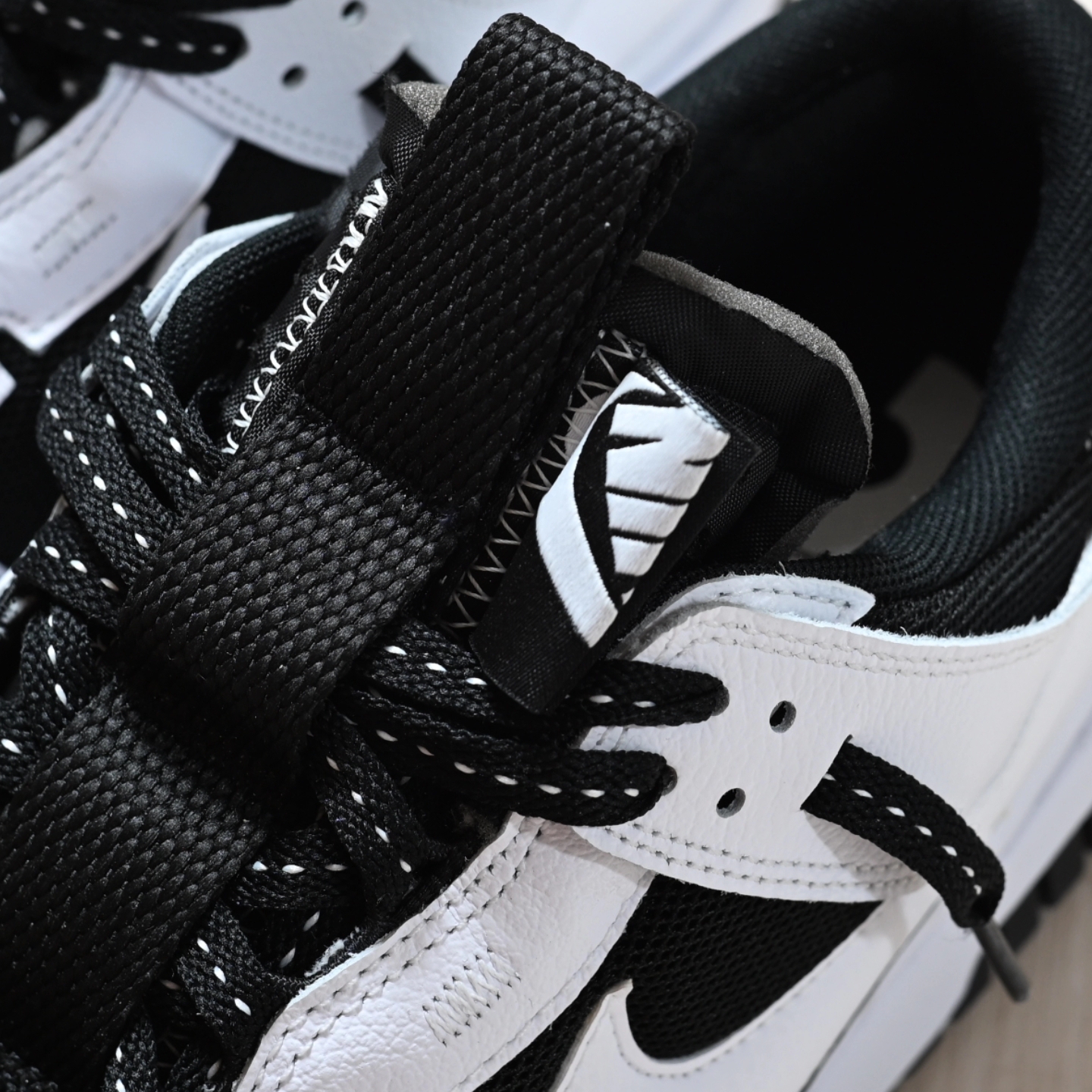 Nike Air Dunk Jumbo Black White 착용 스타일 - 5