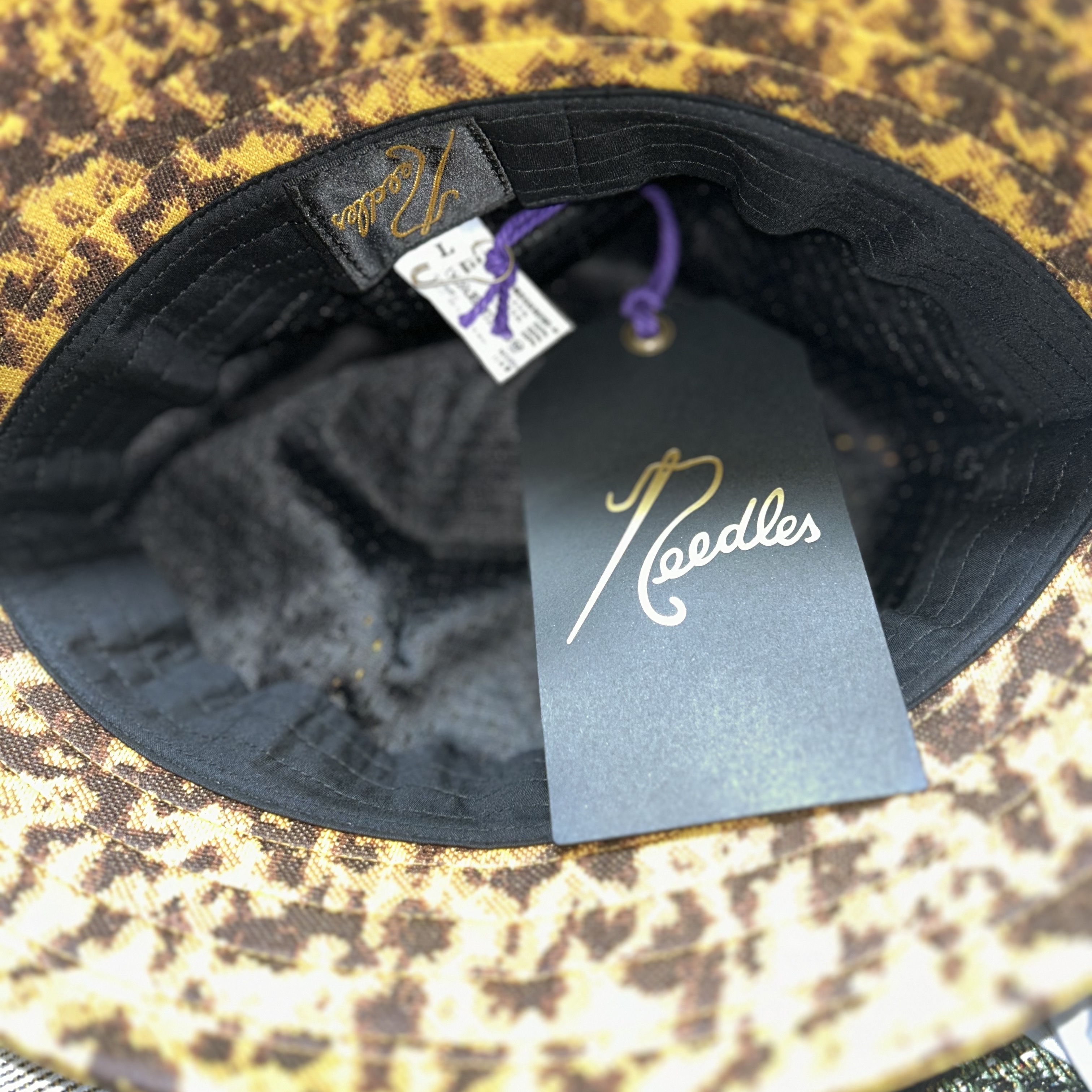 Needles Bermuda Hat Poly Jacquard Amber 착용 스타일 - 3