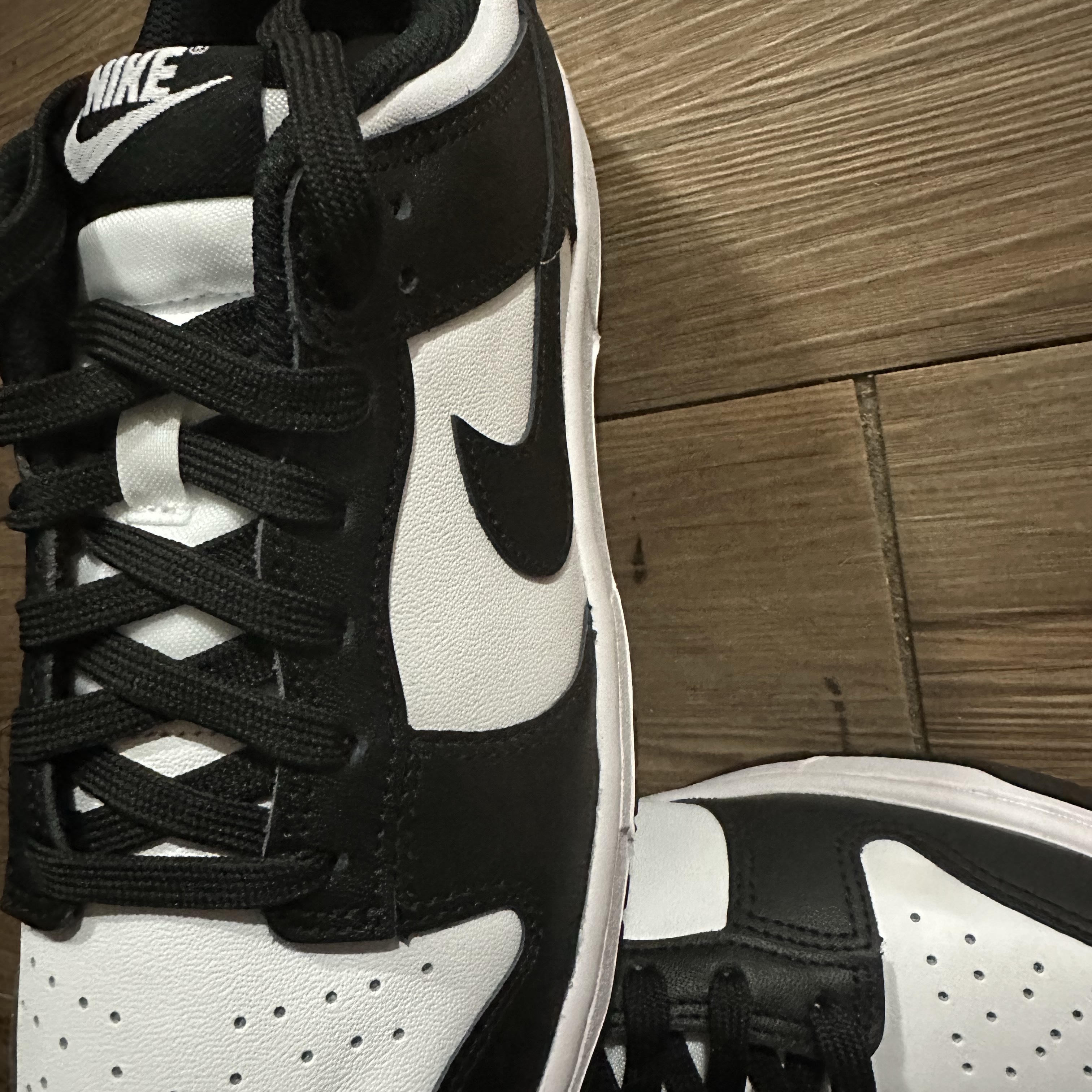 (W) Nike Dunk Low Black 착용 스타일 - 3