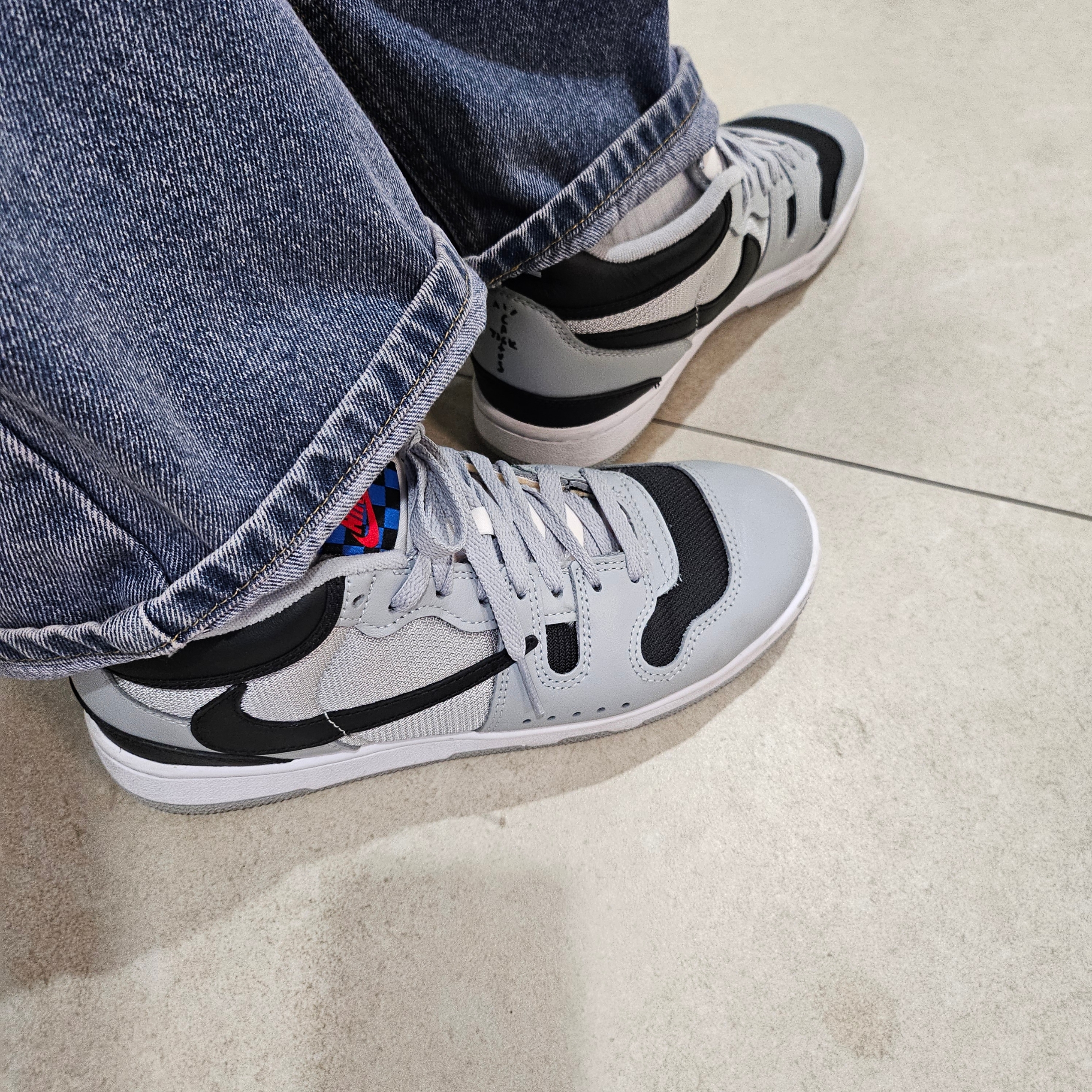 Nike x Travis Scott Mac Attack SP Light Smoke Grey 착용 스타일 - 2
