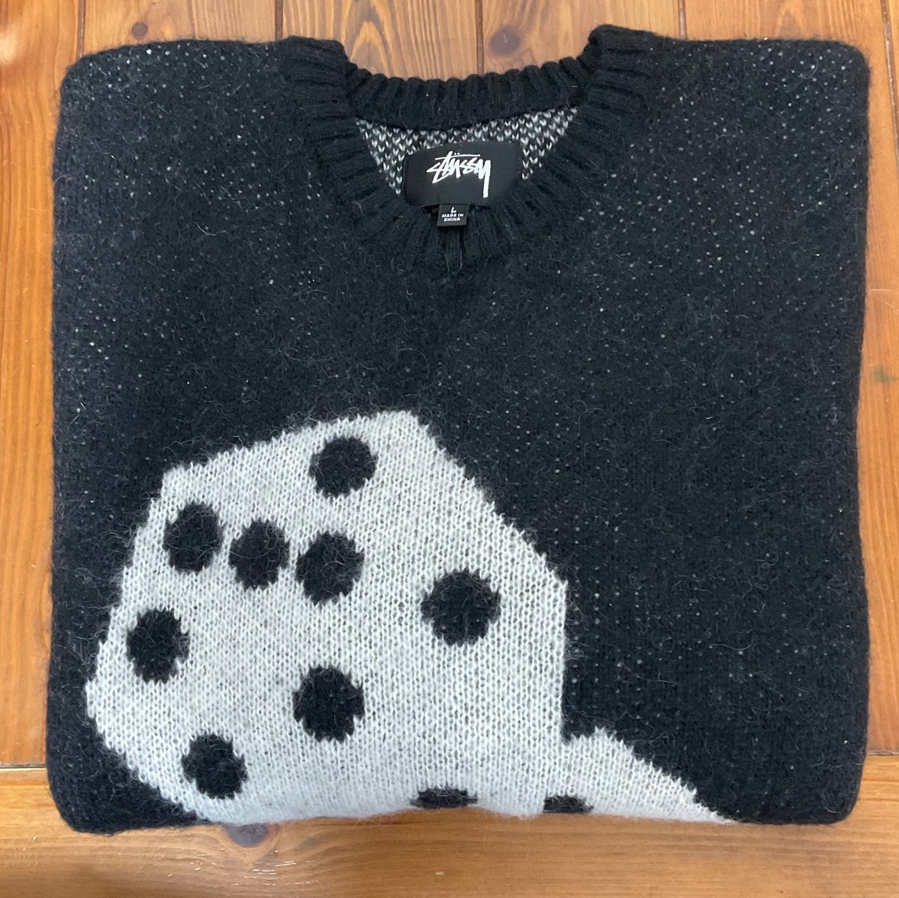 Stussy Dice Mohair Sweater Black 착용 스타일
