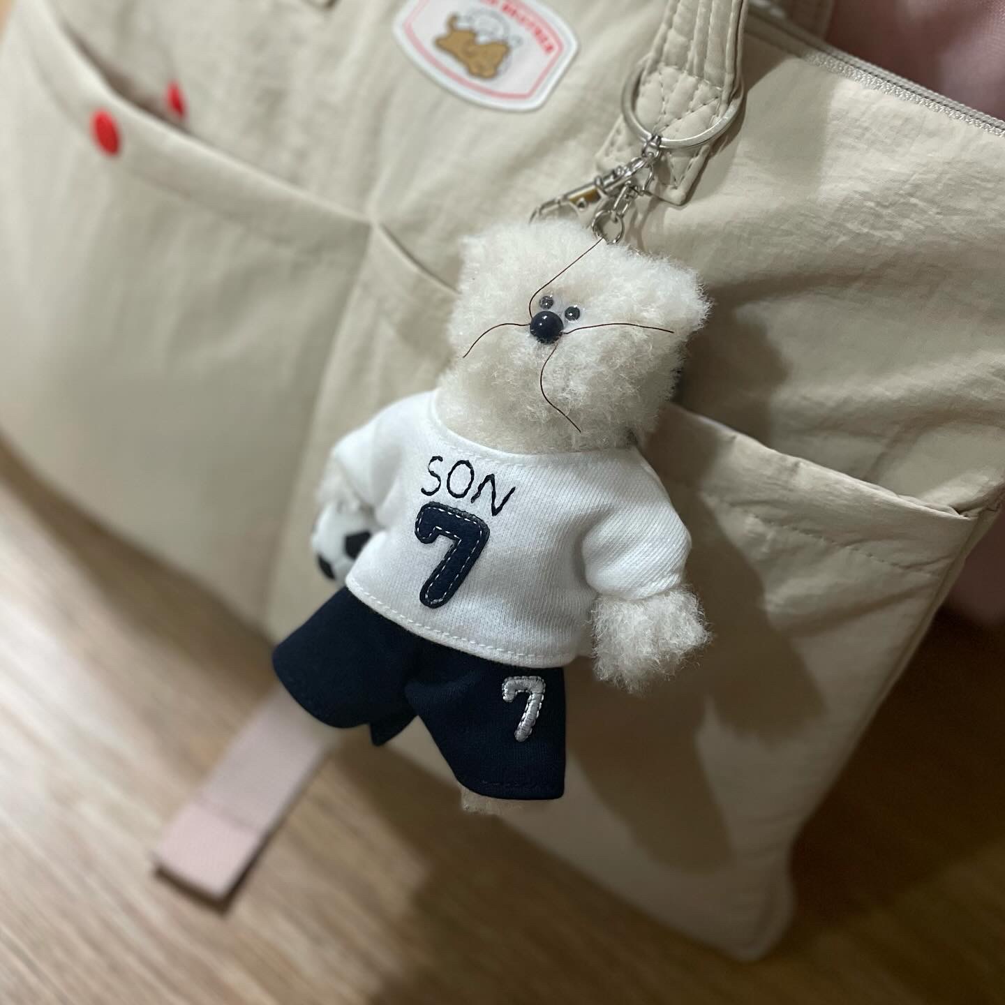 [예약 배송] NOS7 x Monamhee SON.hee Cream 착용 스타일