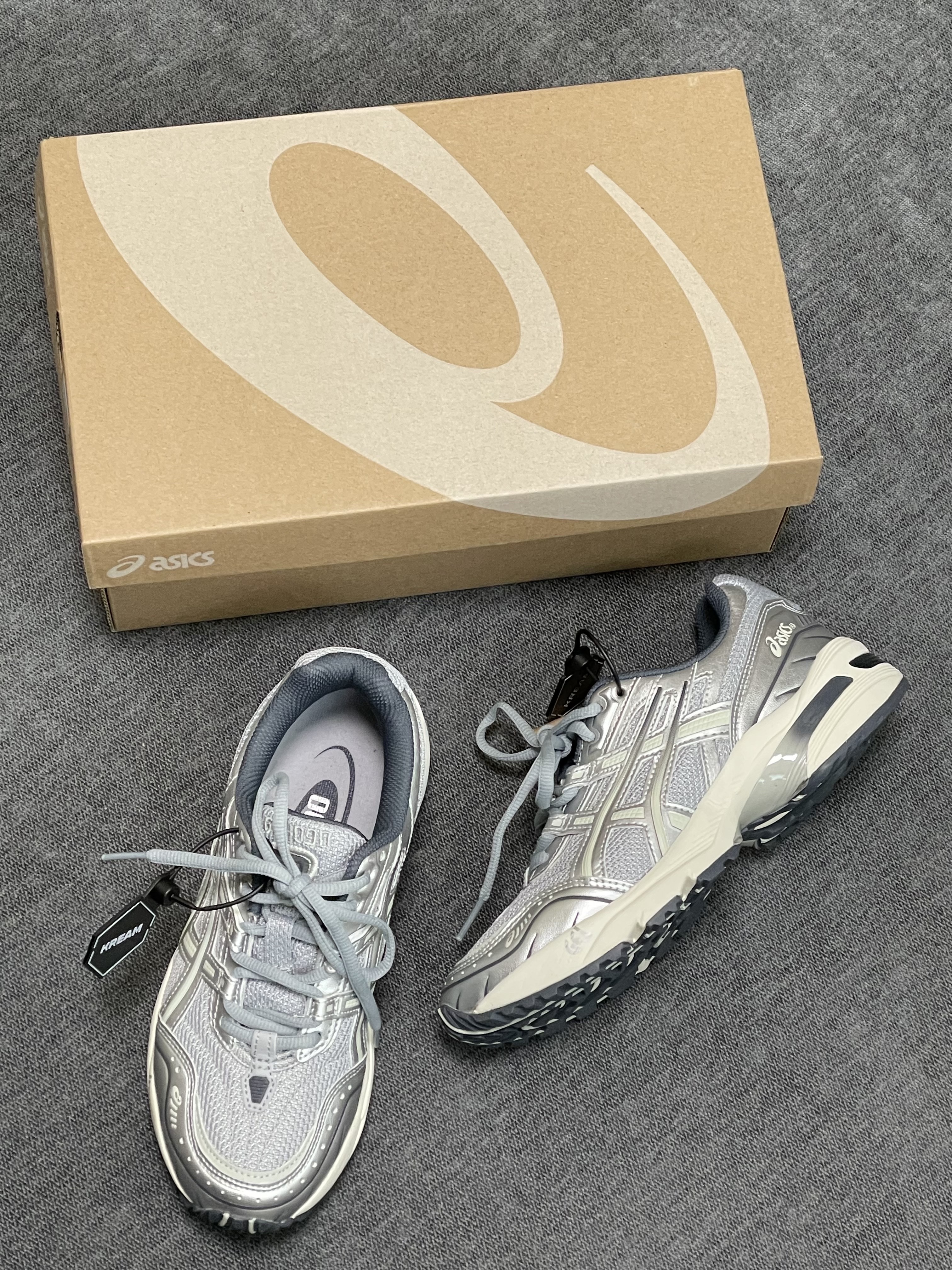 Asics Gel-1090 Piedmont Grey 착용 스타일 - 4