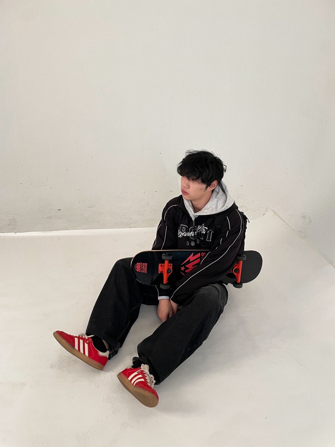 Adidas x Wales Bonner Samba Collegiate Orange 착용 스타일 - 3