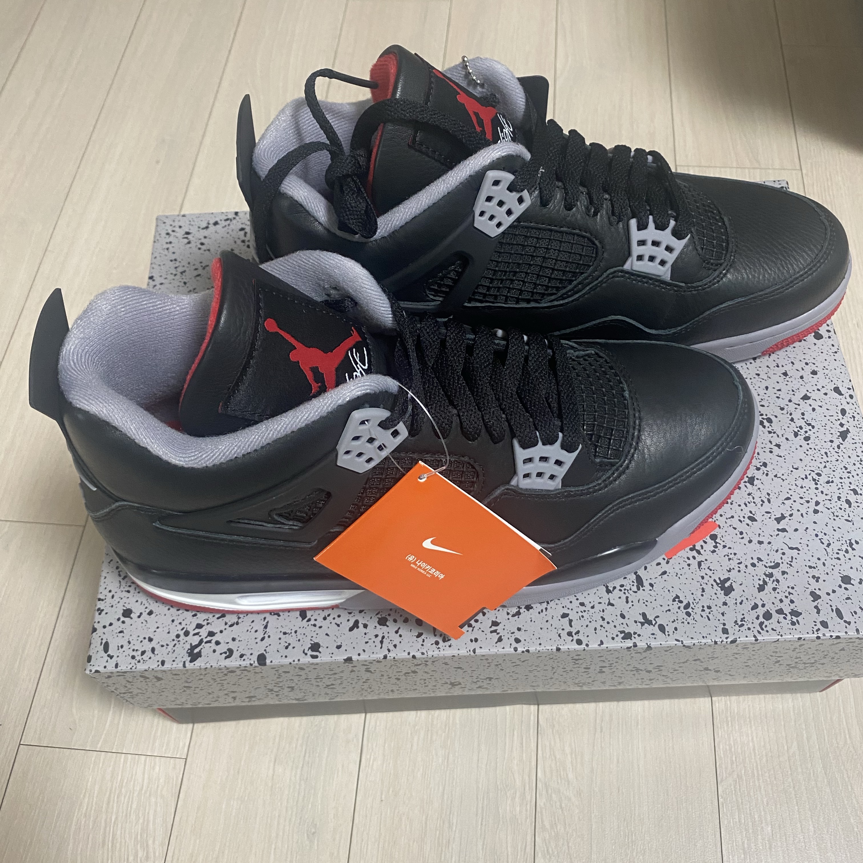 Jordan 4 Retro Bred Reimagined 착용 스타일 - 2