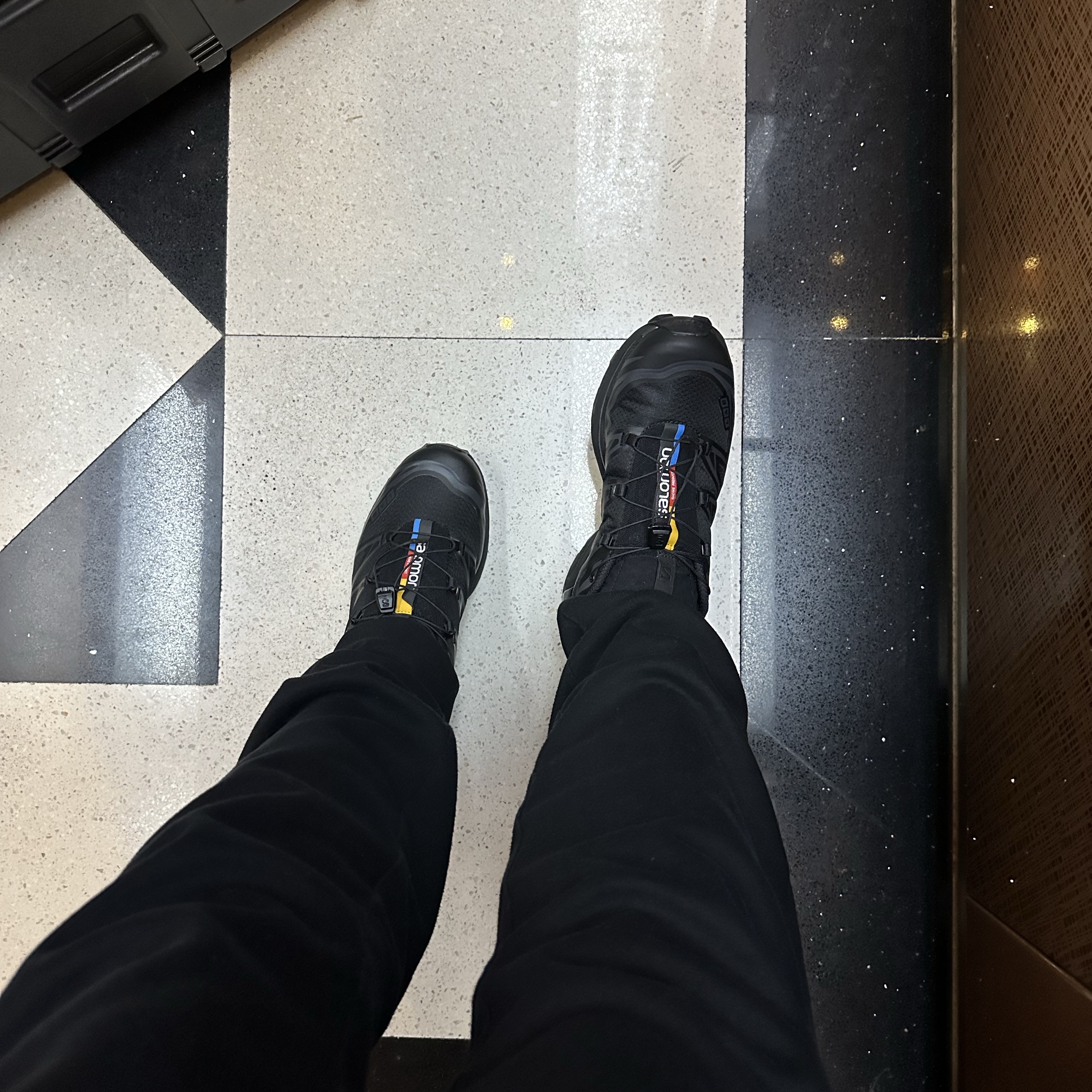 Salomon XT-6 ADV Black 착용 스타일 - 1