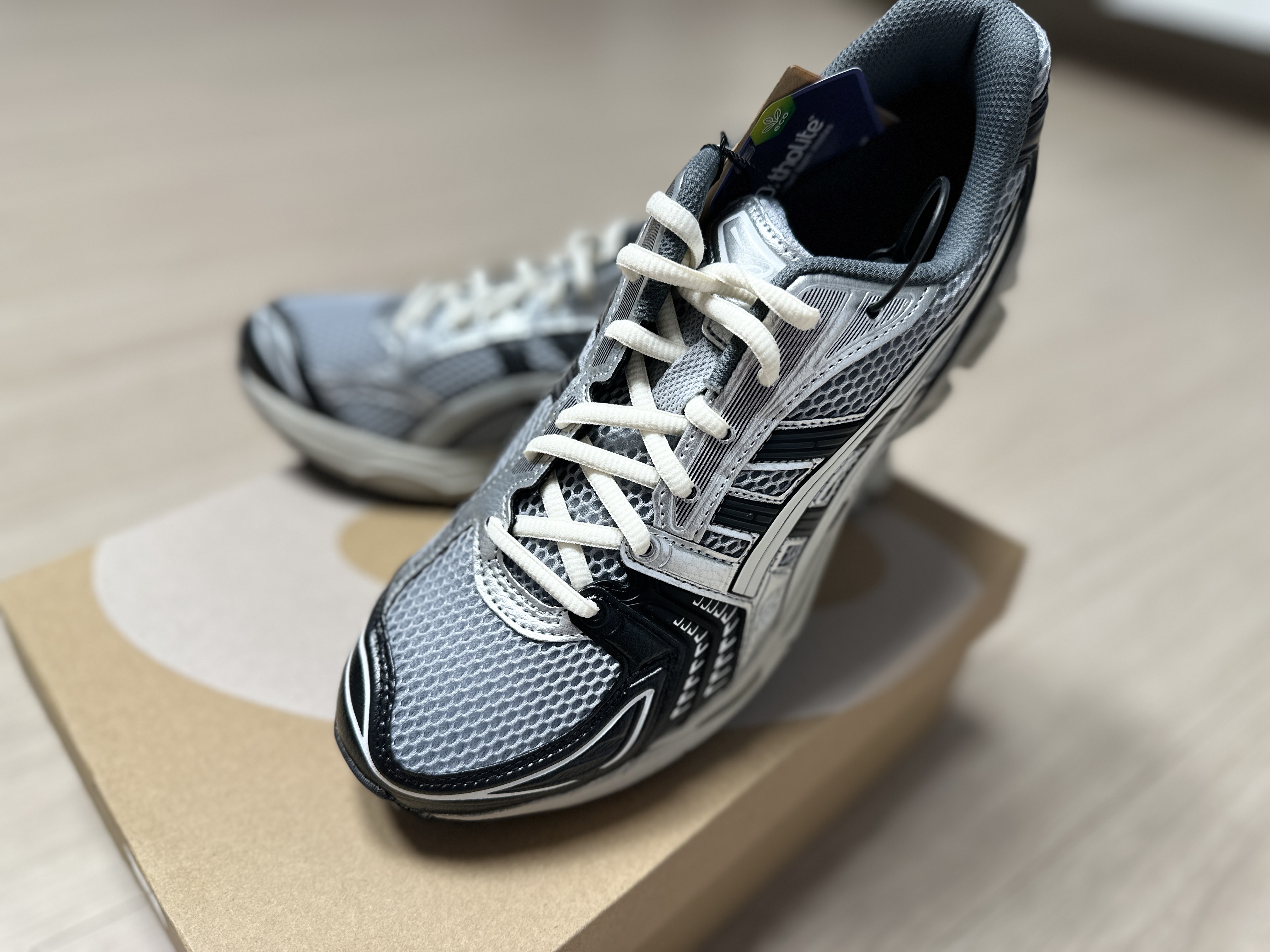 Asics Gel-Kayano 14 Black Glacier Grey 착용 스타일