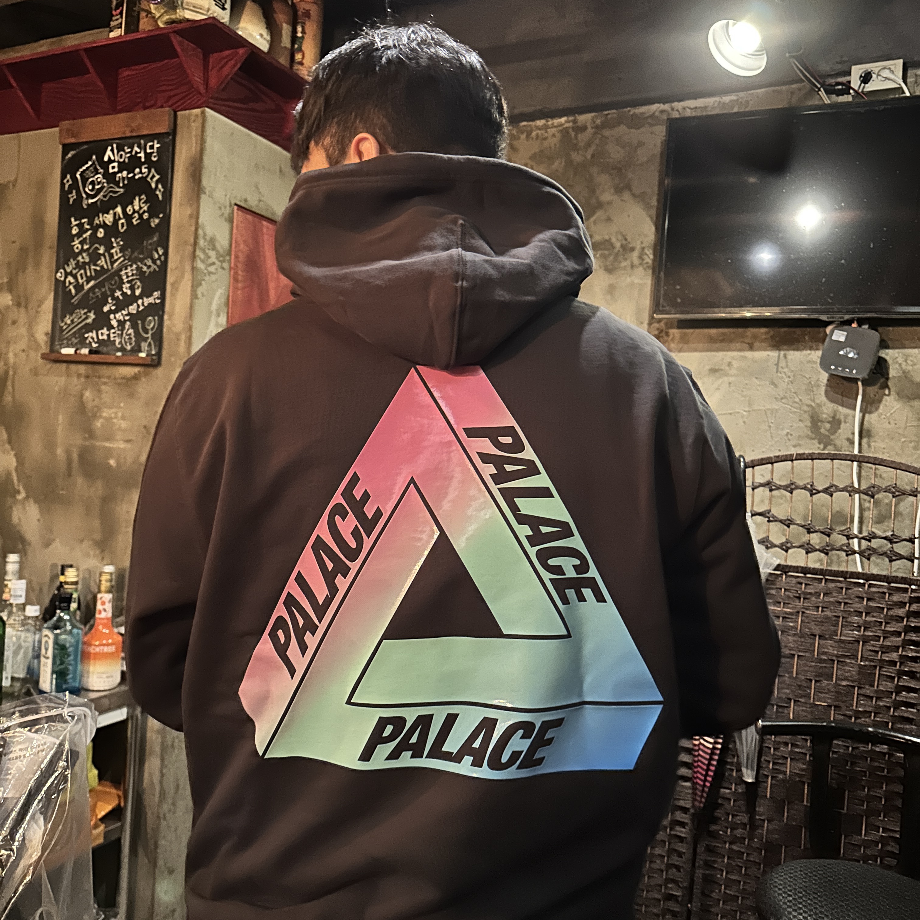 Palace Ombre Tri-Ferg Hood Black - 23SS 착용 스타일