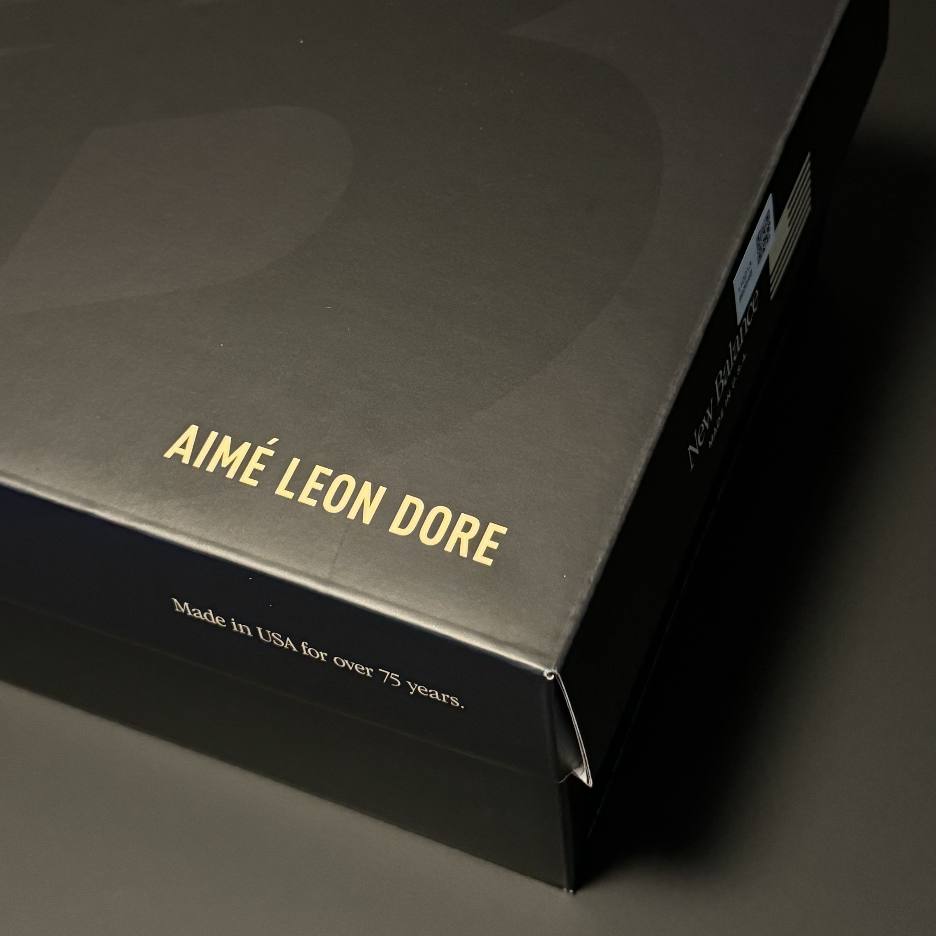 New Balance x Aime Leon Dore Made in USA 996 Black Sandstone 착용 스타일 - 2
