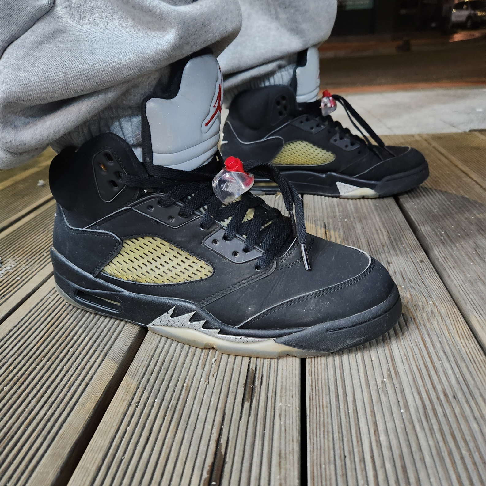 Jordan 5 Retro Black Metallic 2016 착용 스타일 - 2