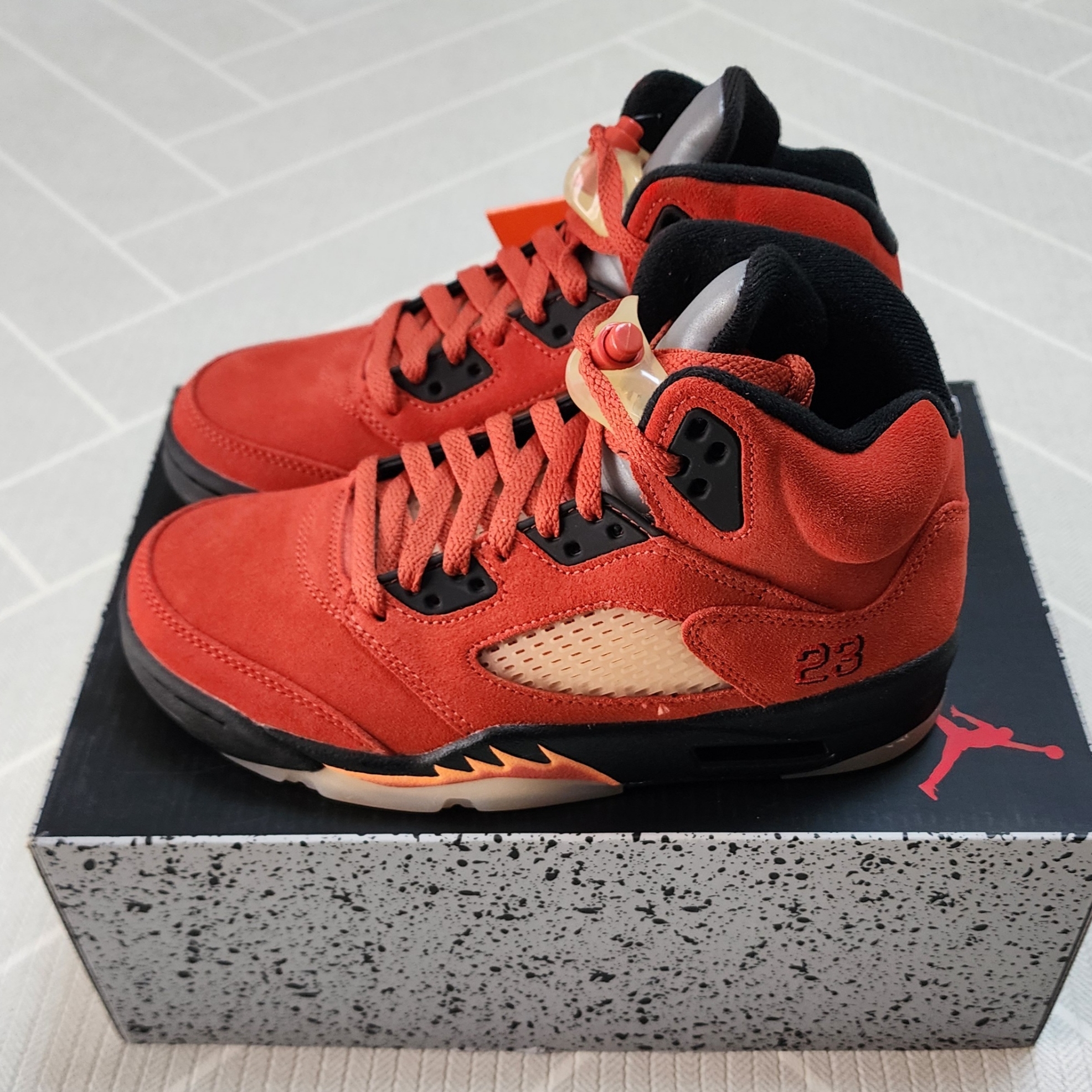 (W) Jordan 5 Retro Dunk on Mars 착용 스타일 - 1