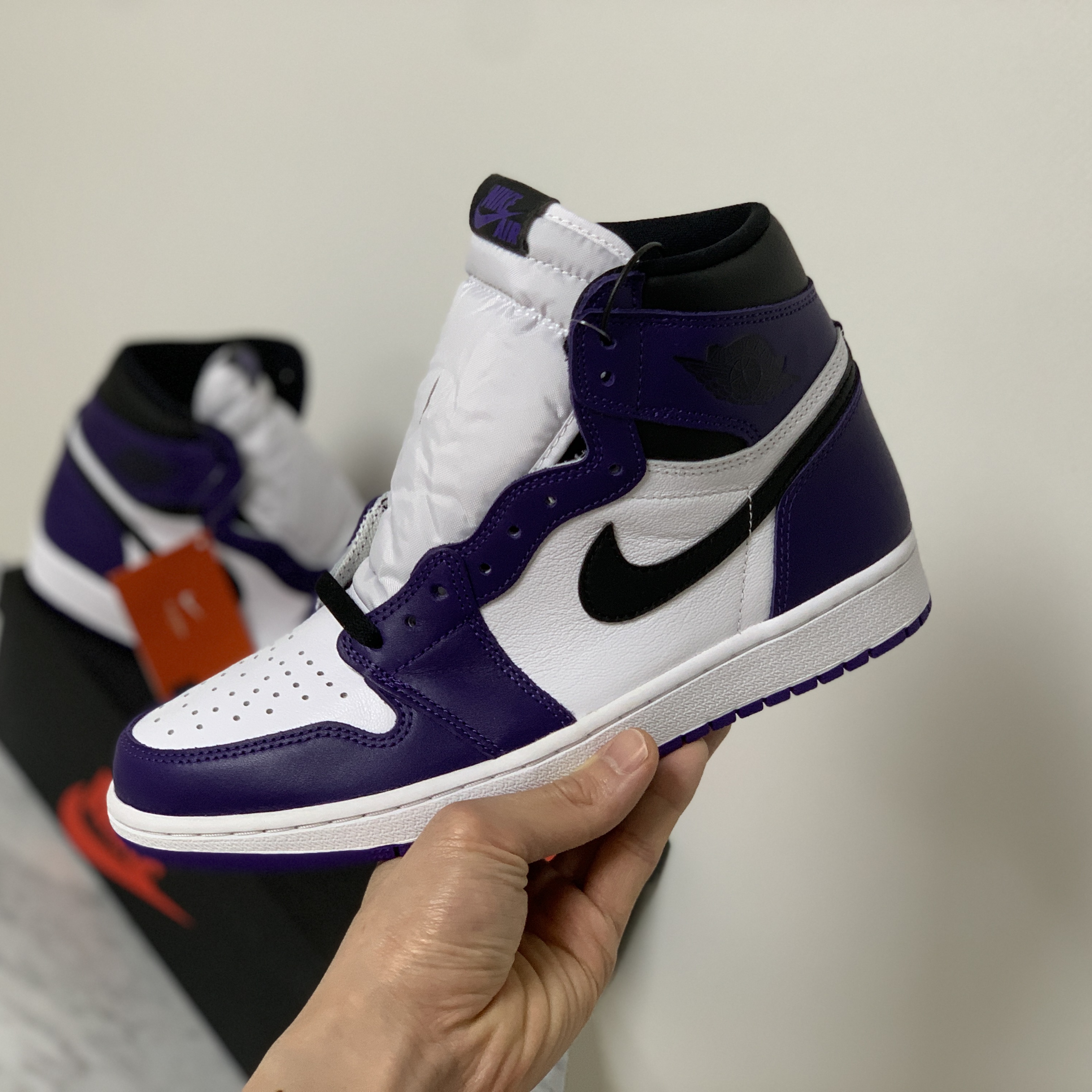 Jordan 1 Retro High OG Court Purple 2020 착용 스타일 - 1