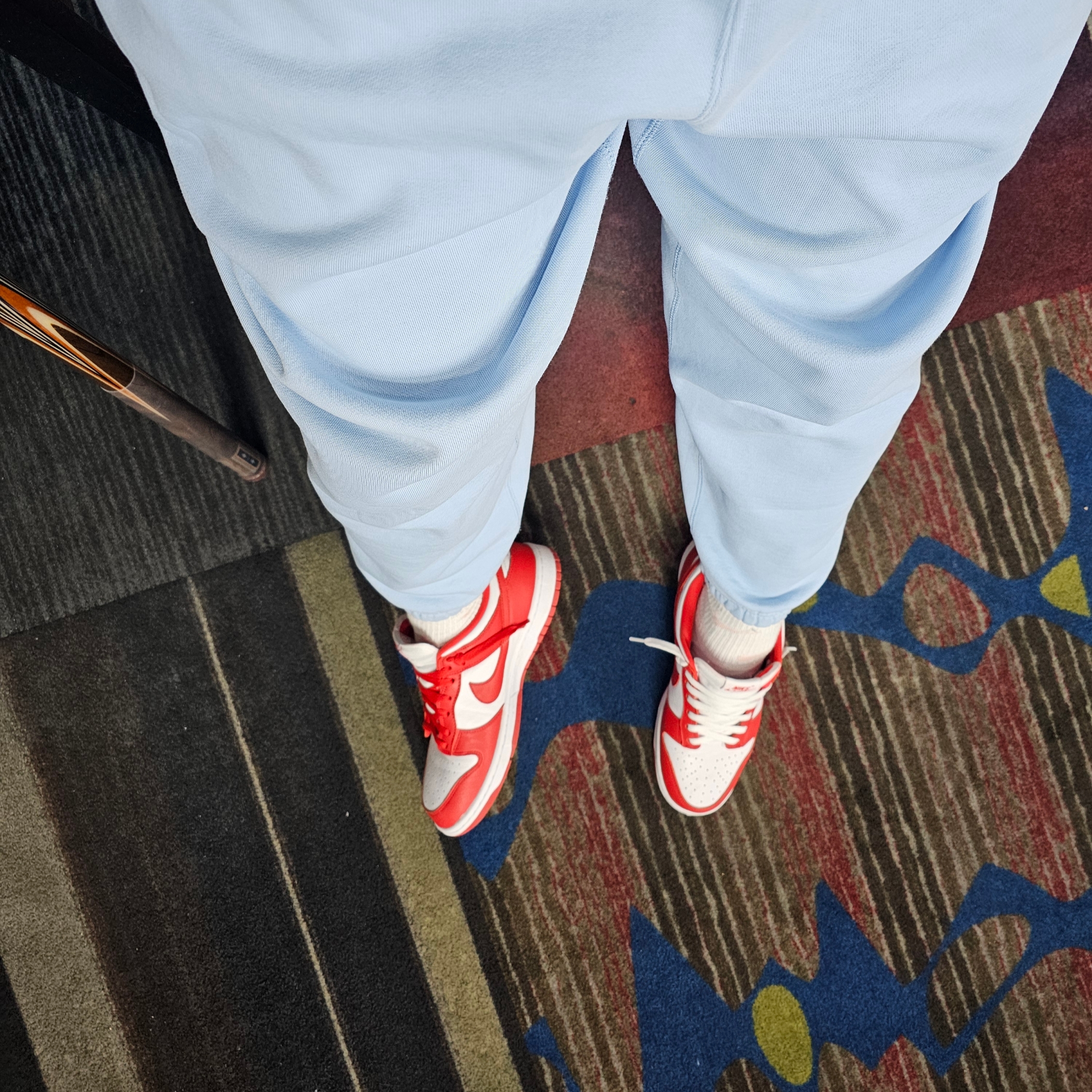 Nike NRG Solo Swoosh Fleece Pants Psychic Blue - US/EU, Nike Dunk Low SP White and University Red 2023 착용 스타일