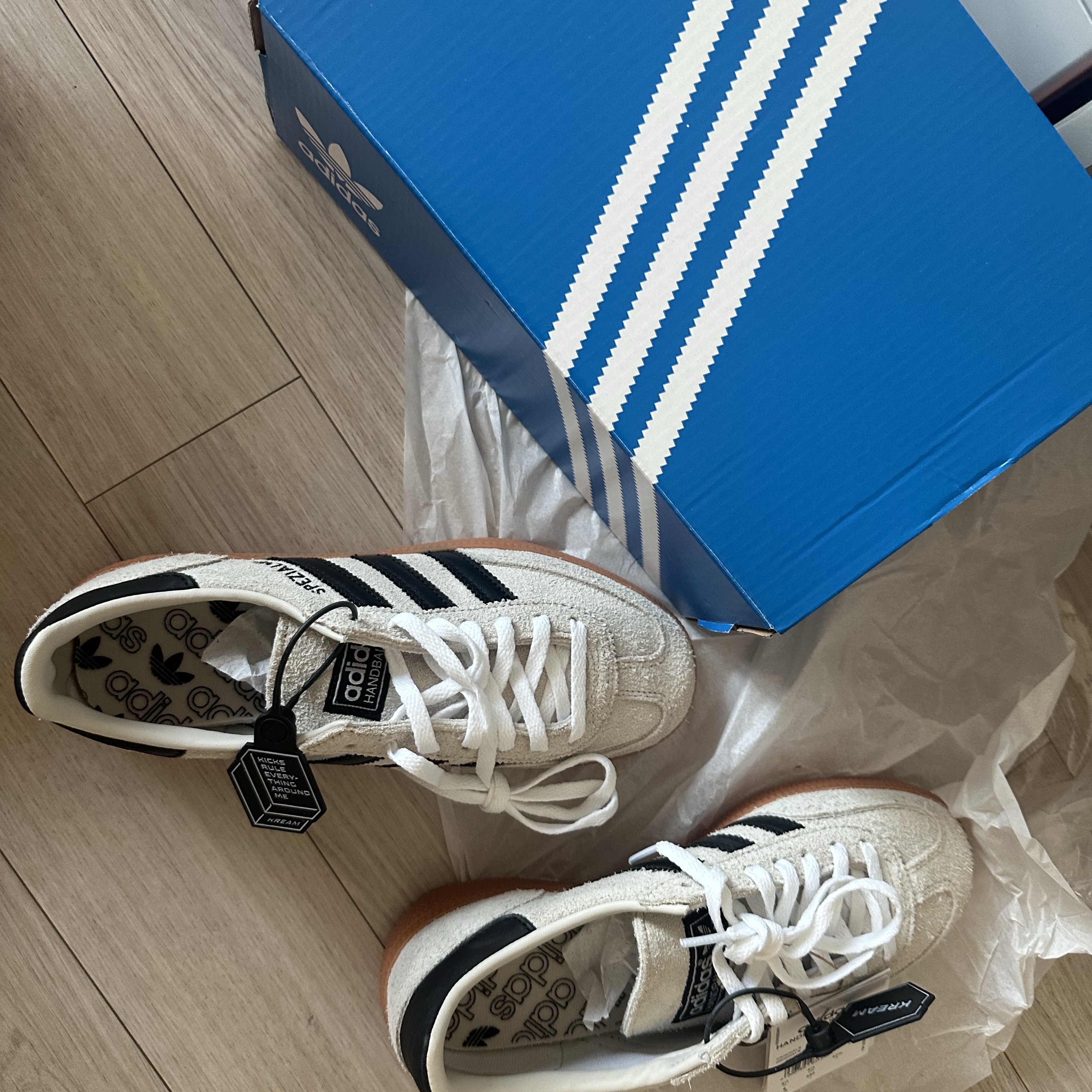 (W) Adidas Spezial Handball Aluminium Core Black 착용 스타일