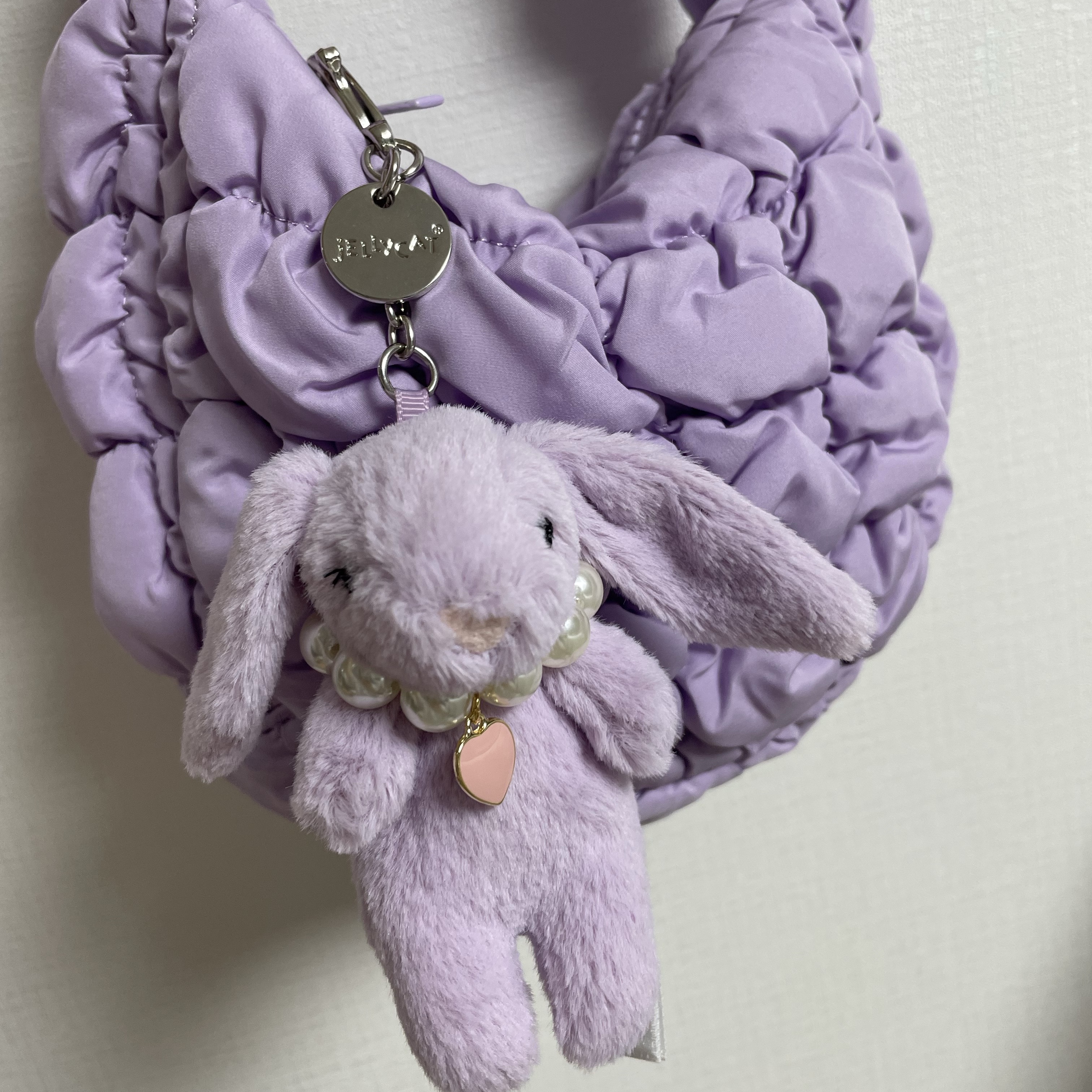 Jellycat Bashful Bunny Bag Charm Lavender 착용 스타일