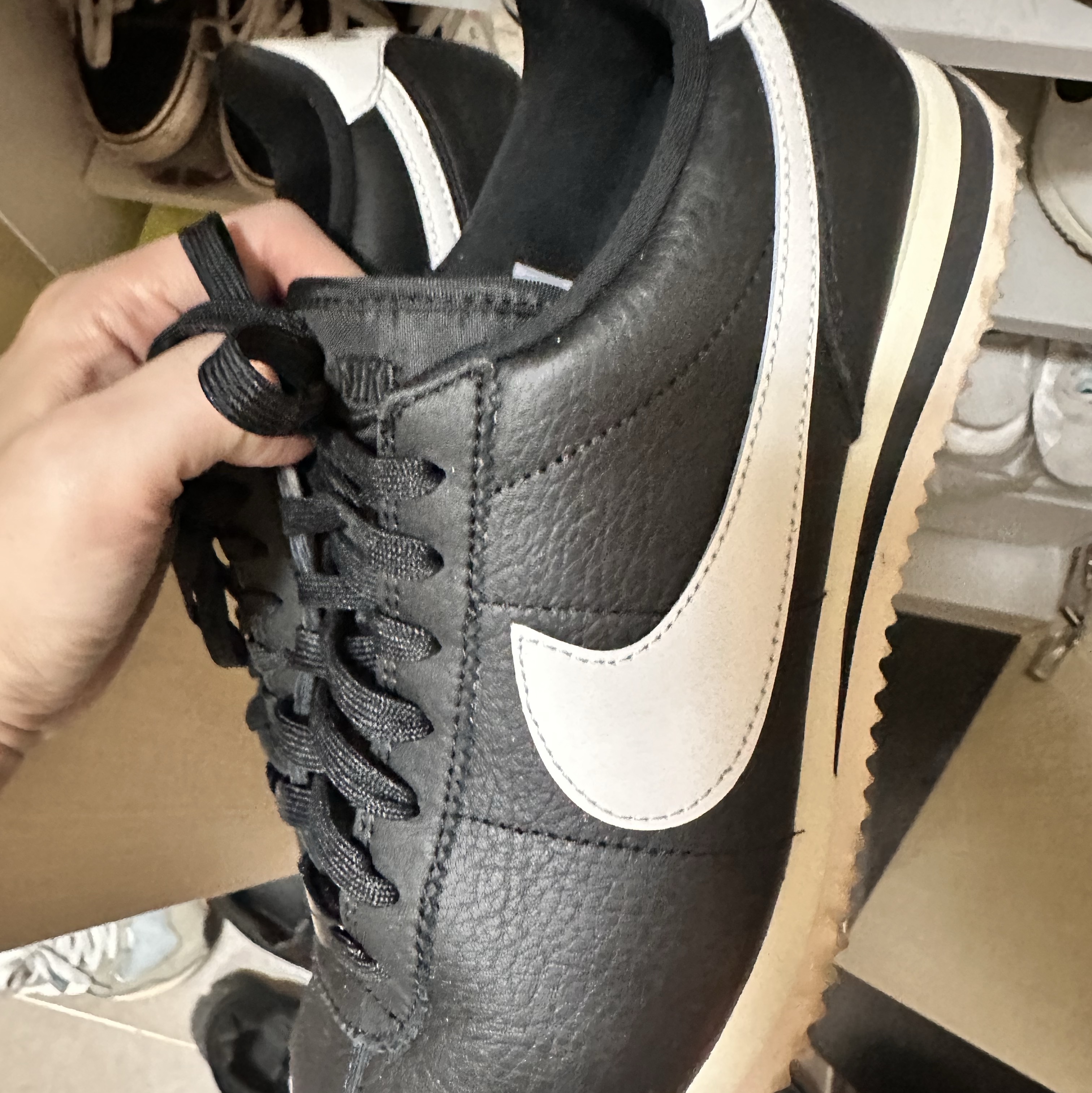 (W) Nike Cortez Black and Sail 착용 스타일
