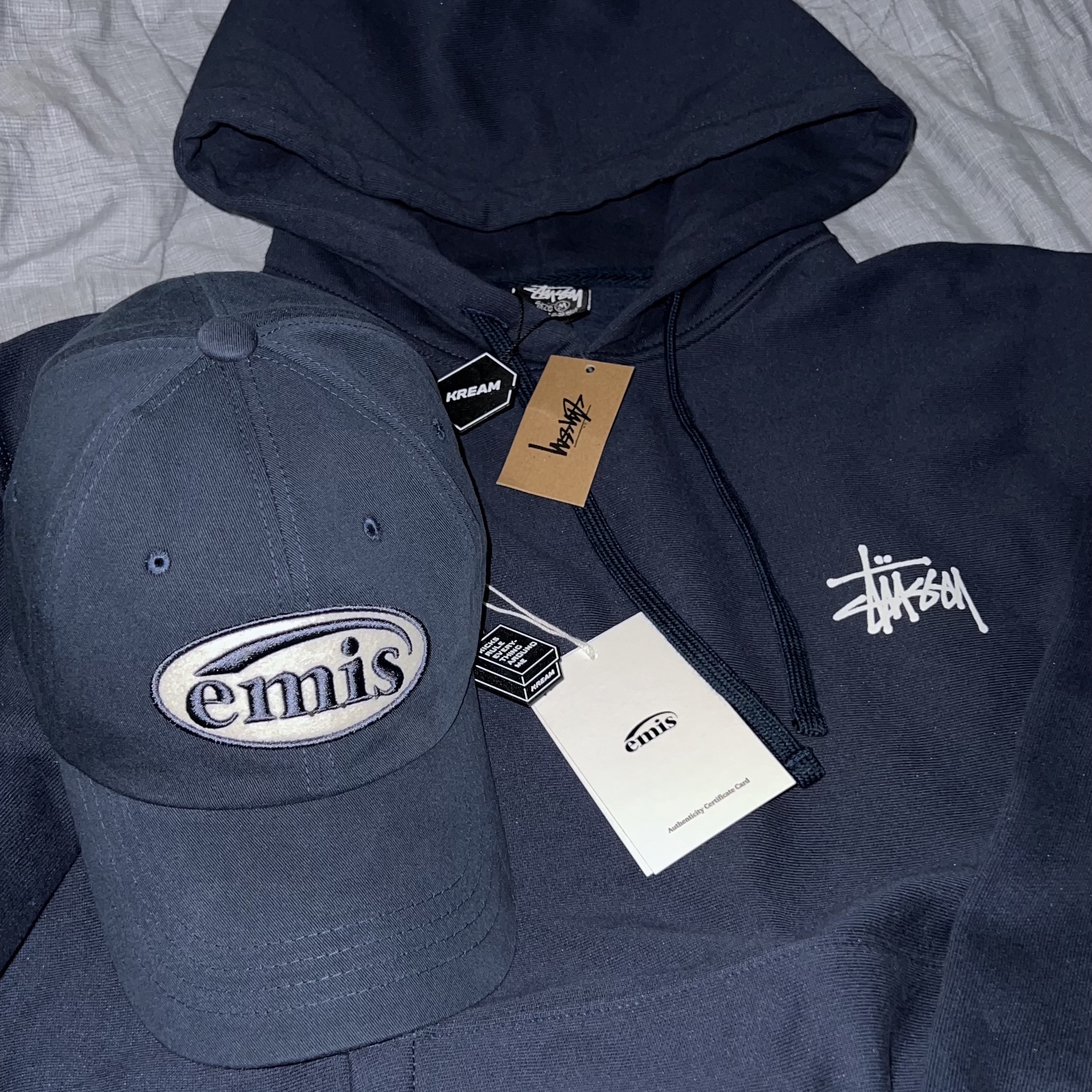 Emis New Logo Emis Cap Navy, Stussy Basic Stussy Hoodie Navy 2023 착용 스타일