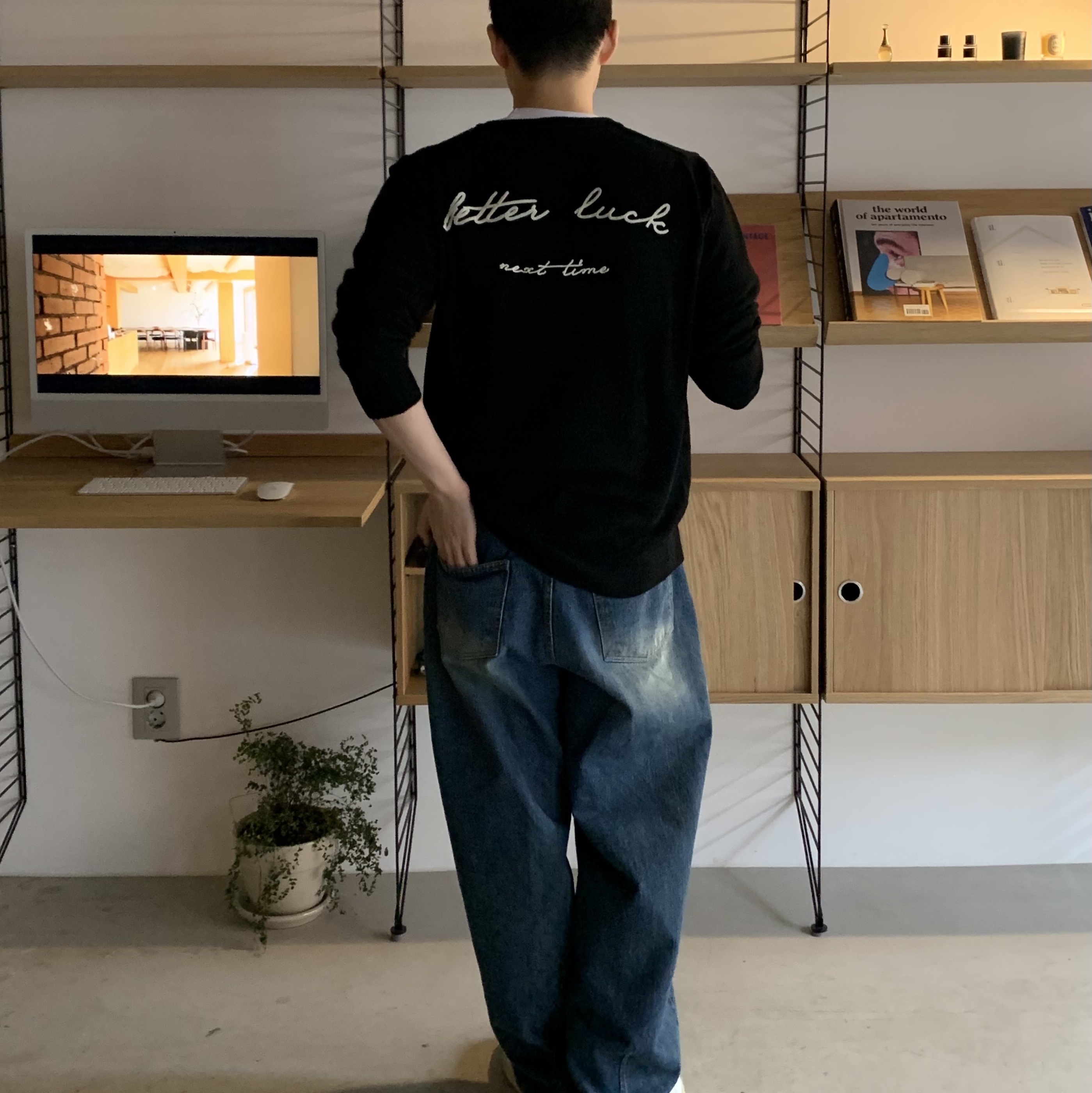 Autry Medalist Low Leather Sneakers White 착용 스타일 - 2