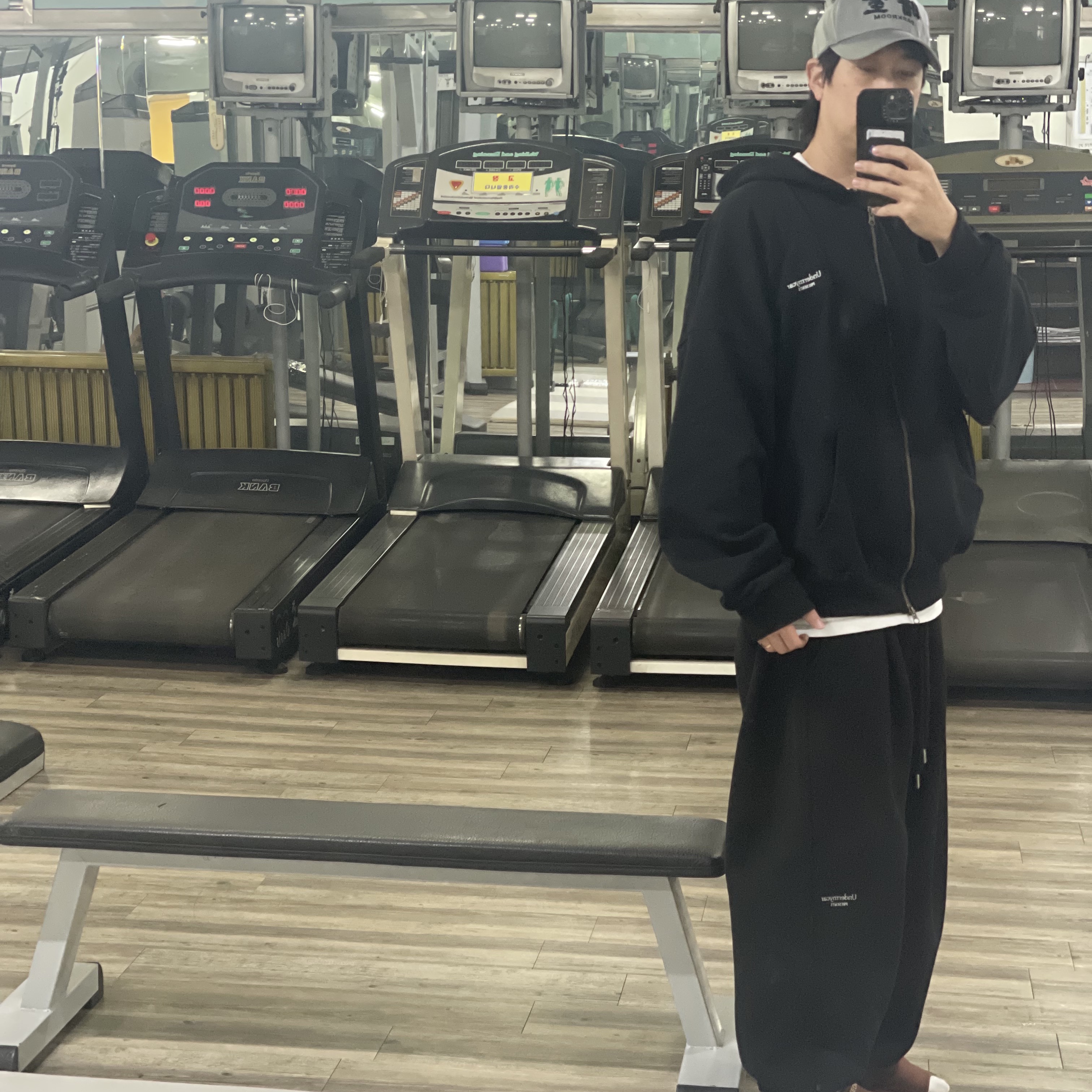 Undermycar Mu.03 Anti Fxxking Logo Play Oversized Sweat Jogger Black, Undermycar Mu.11 Anti Fxxking Logo Play Oversized Pigment Hood Zip-up Black 착용 스타일