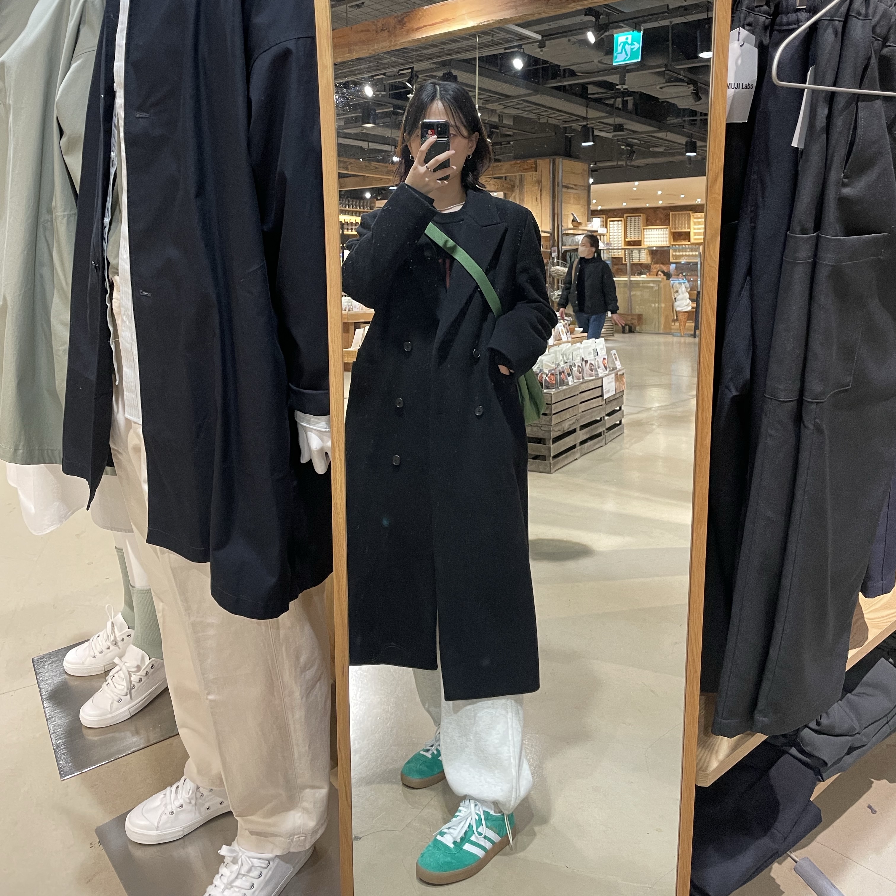 Adidas Gazelle Court Green Cloud White 착용 스타일