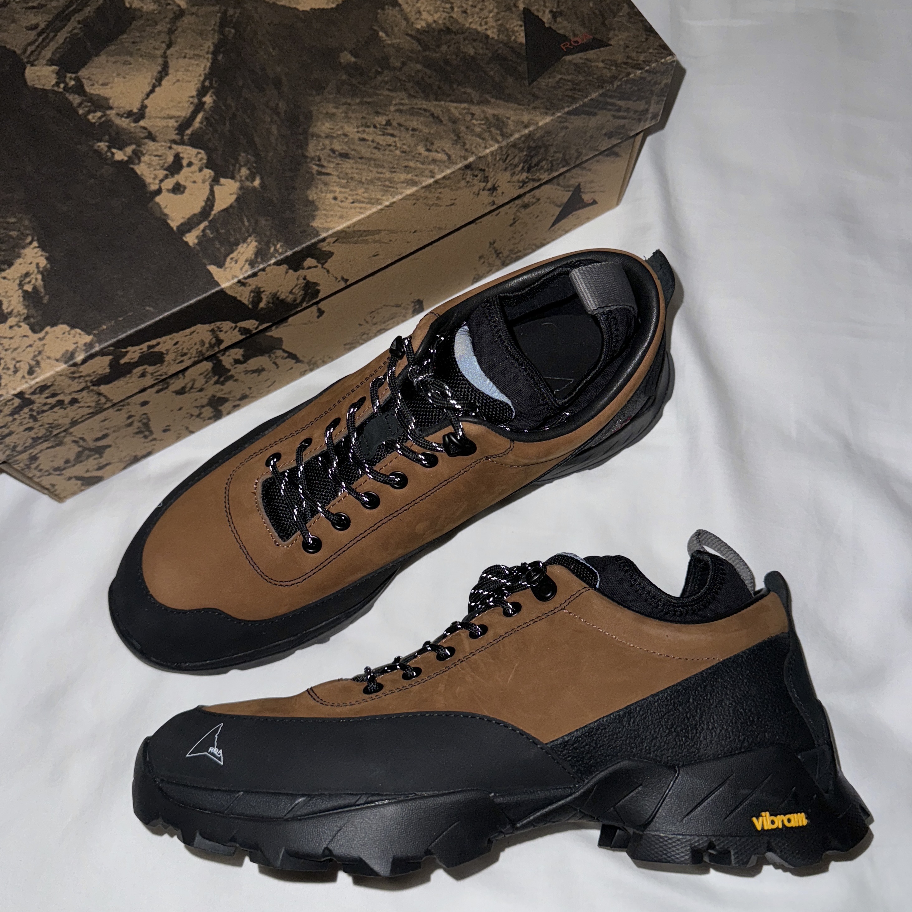 Roa Hiking Neal Brown Black 착용 스타일