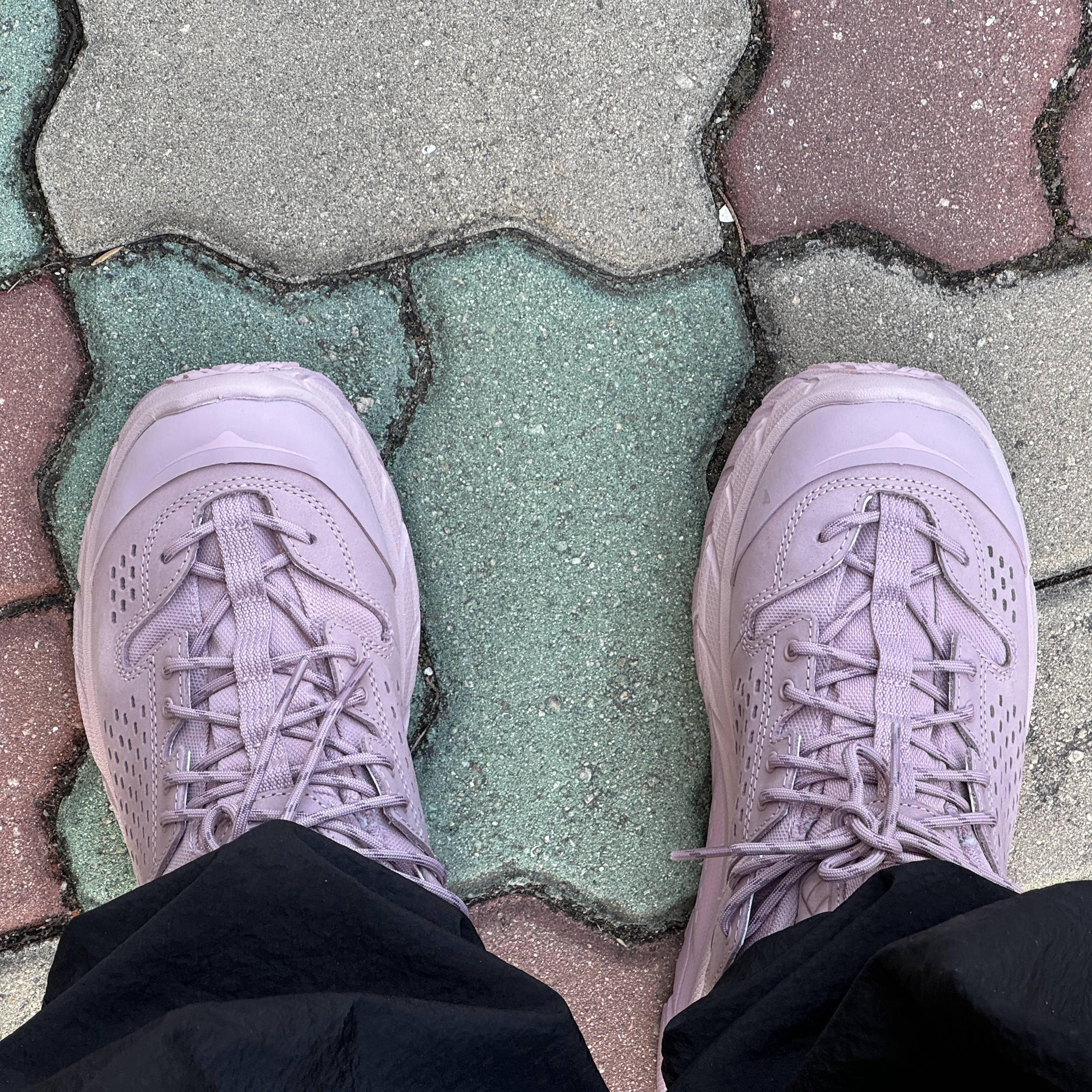 Hoka Tor Ultra Low Pale Mauve 착용 스타일 - 5