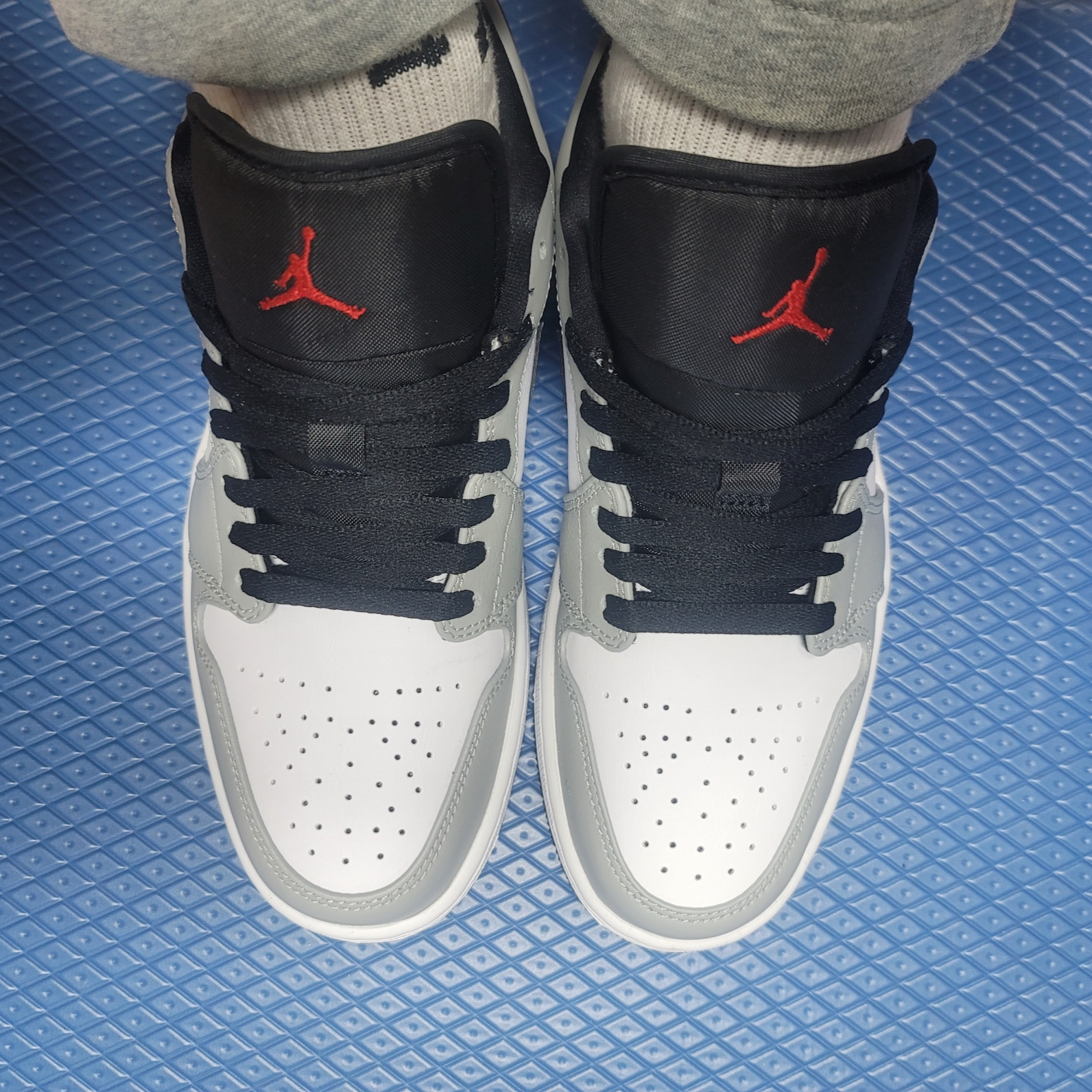 Jordan 1 Low Light Smoke Grey 착용 스타일 - 1
