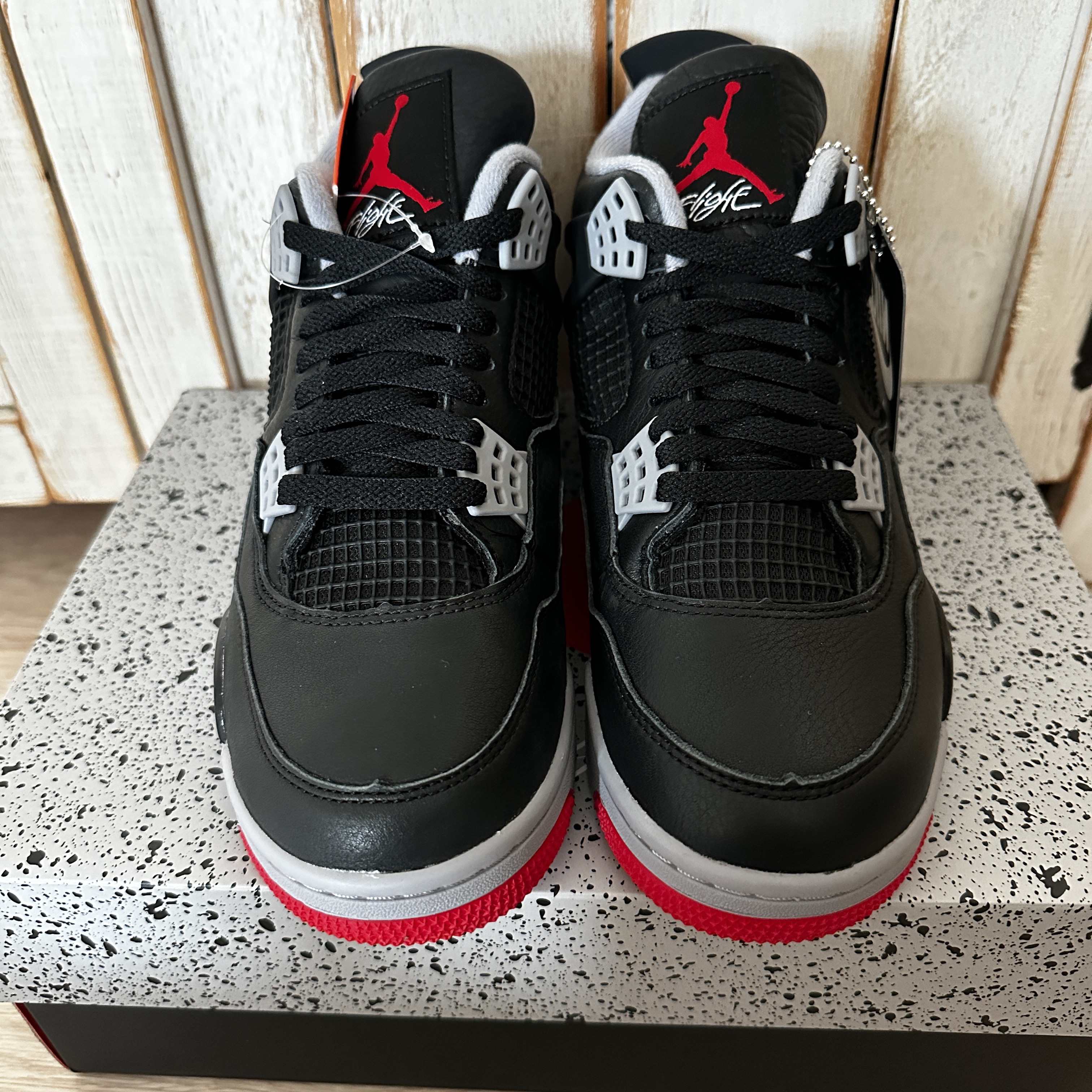 Jordan 4 Retro Bred Reimagined 착용 스타일 - 2