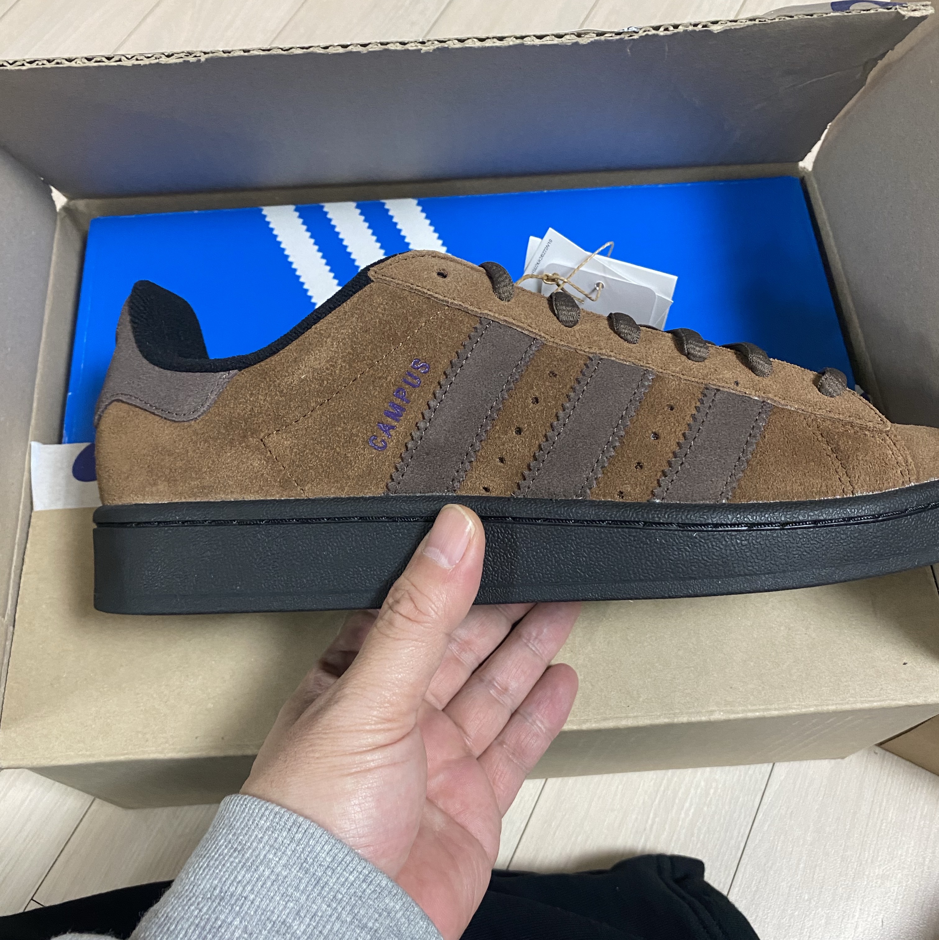 Adidas x Hikari Shibata Campus 00s Brown Core Black 착용 스타일 - 2