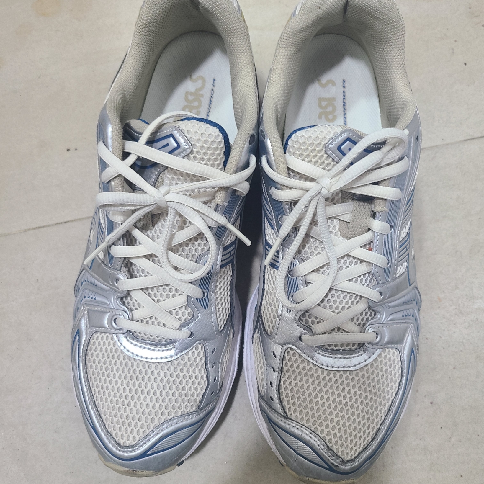 Asics Gel-Kayano 14 Cream Pure Silver 착용 스타일