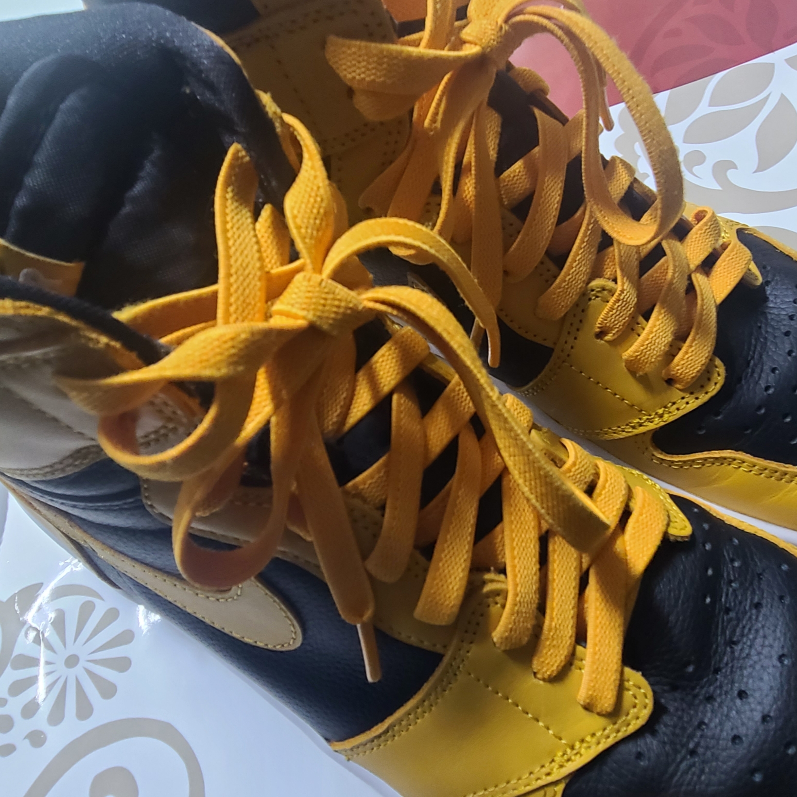 Jordan 1 Retro High OG Pollen 착용 스타일