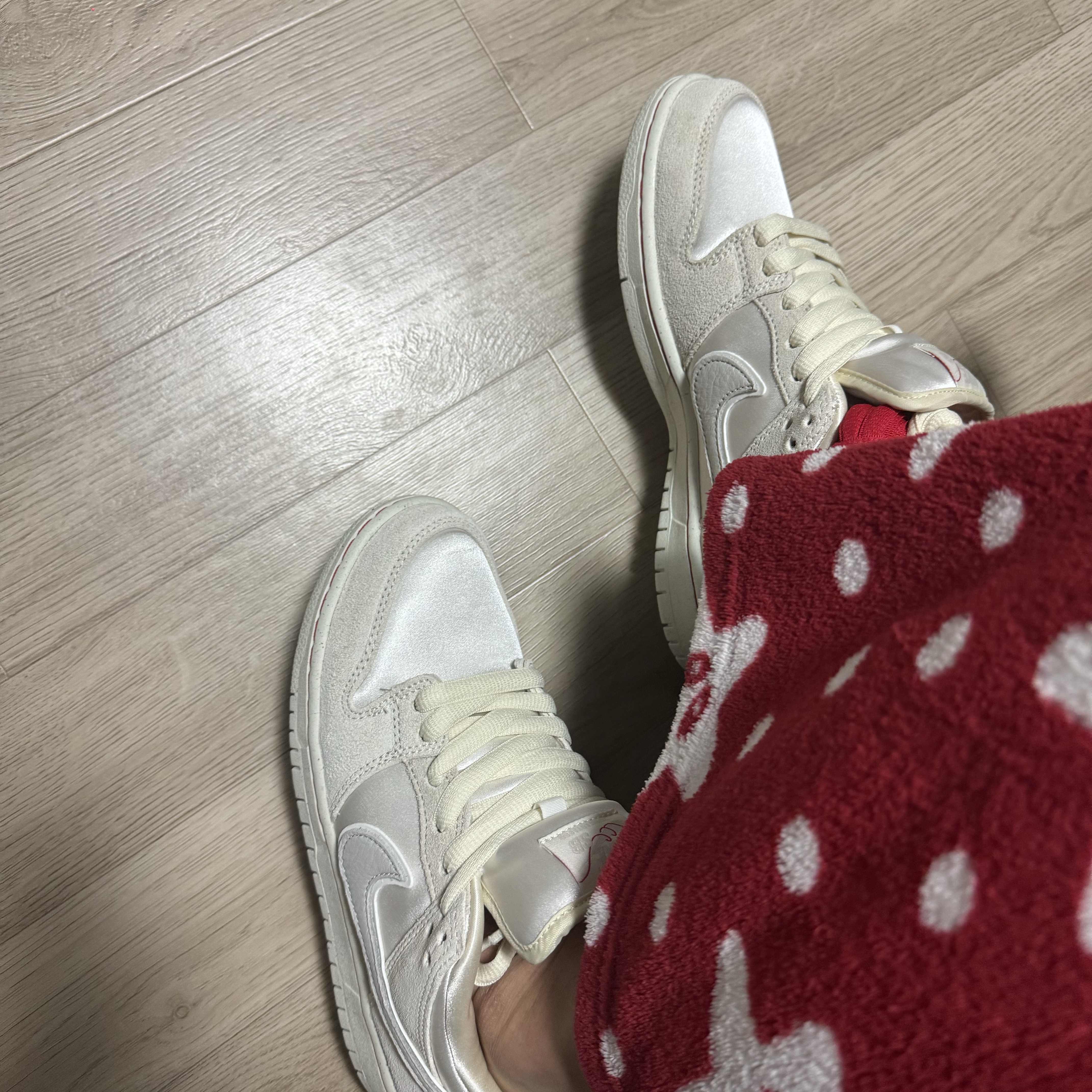 Nike SB Dunk Low PRM Coconut Milk 착용 스타일 - 2