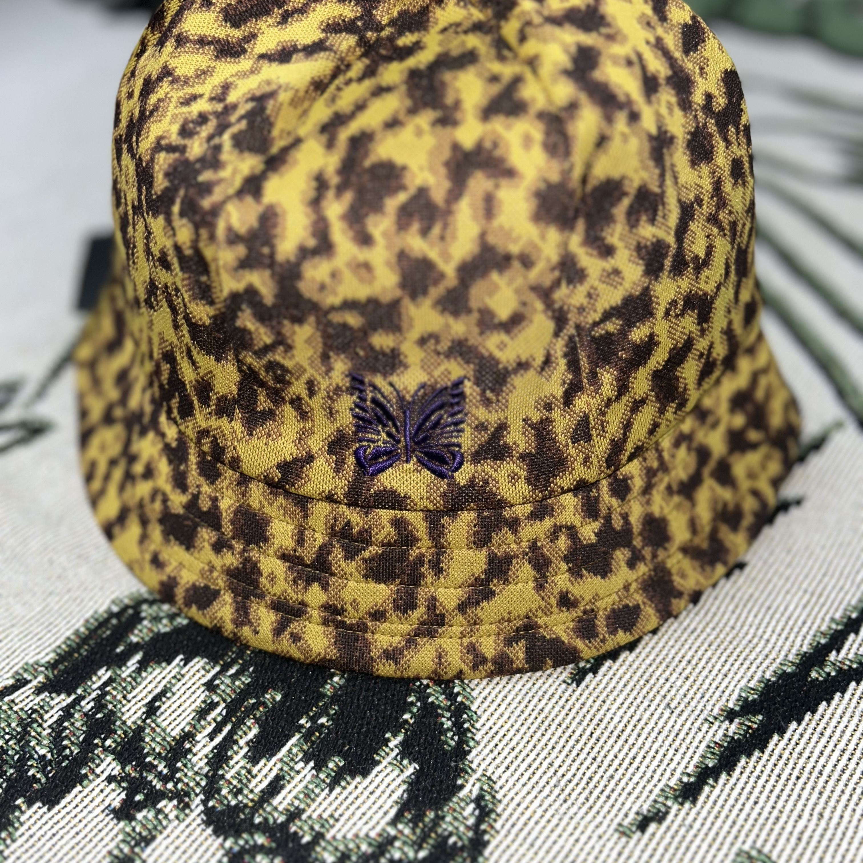 Needles Bermuda Hat Poly Jacquard Amber 착용 스타일 - 2