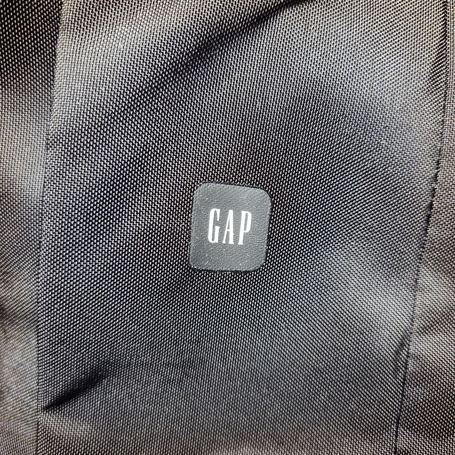 Yeezy Gap Engineered By Balenciaga T-Cut Parka Black 착용 스타일 - 2