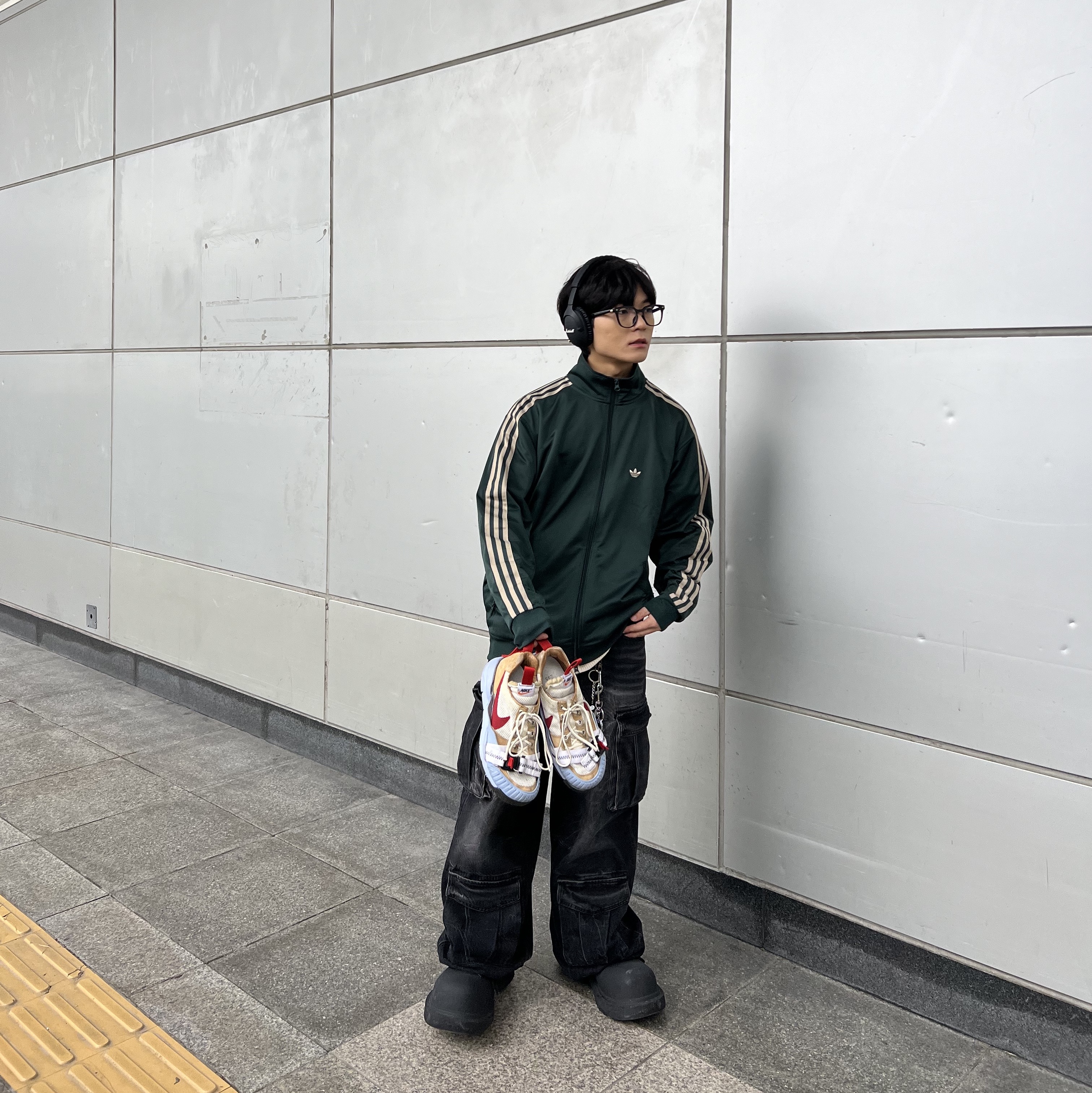 Balenciaga Steroid Derby Black, Nike x Tom Sachs Mars Yard Overshoe 3.0 착용 스타일 - 1