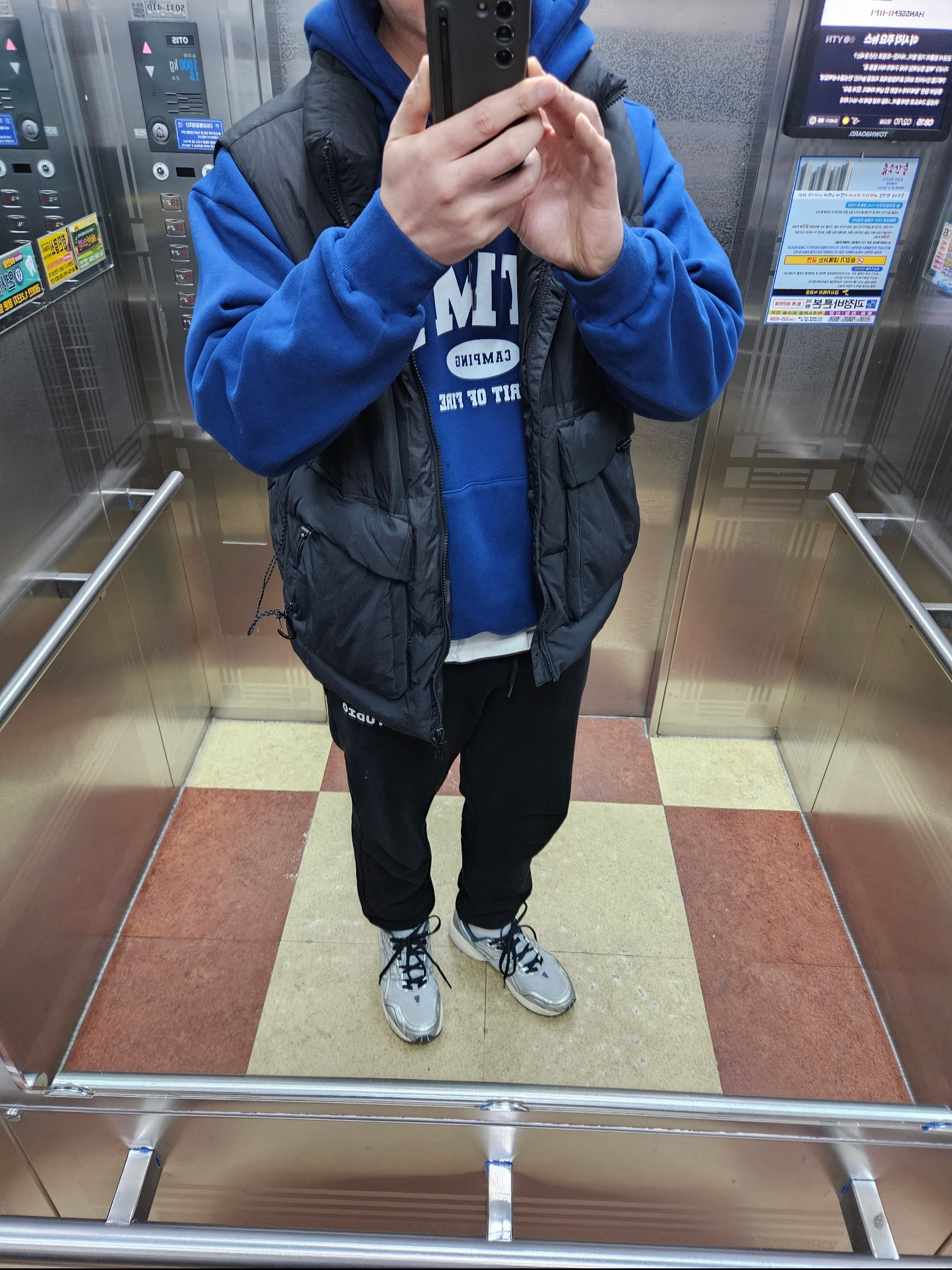 IAB Studio Sweatpants Black White - 23SS, Asics Gel-1090 Piedmont Grey 착용 스타일