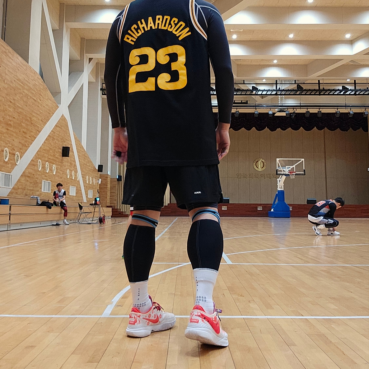 Nike LeBron XX PRM EP Guava Ice Bordeaux, Nike x Drake Nocta Basketball Lightweight Shorts Black (DV3651-010) 착용 스타일
