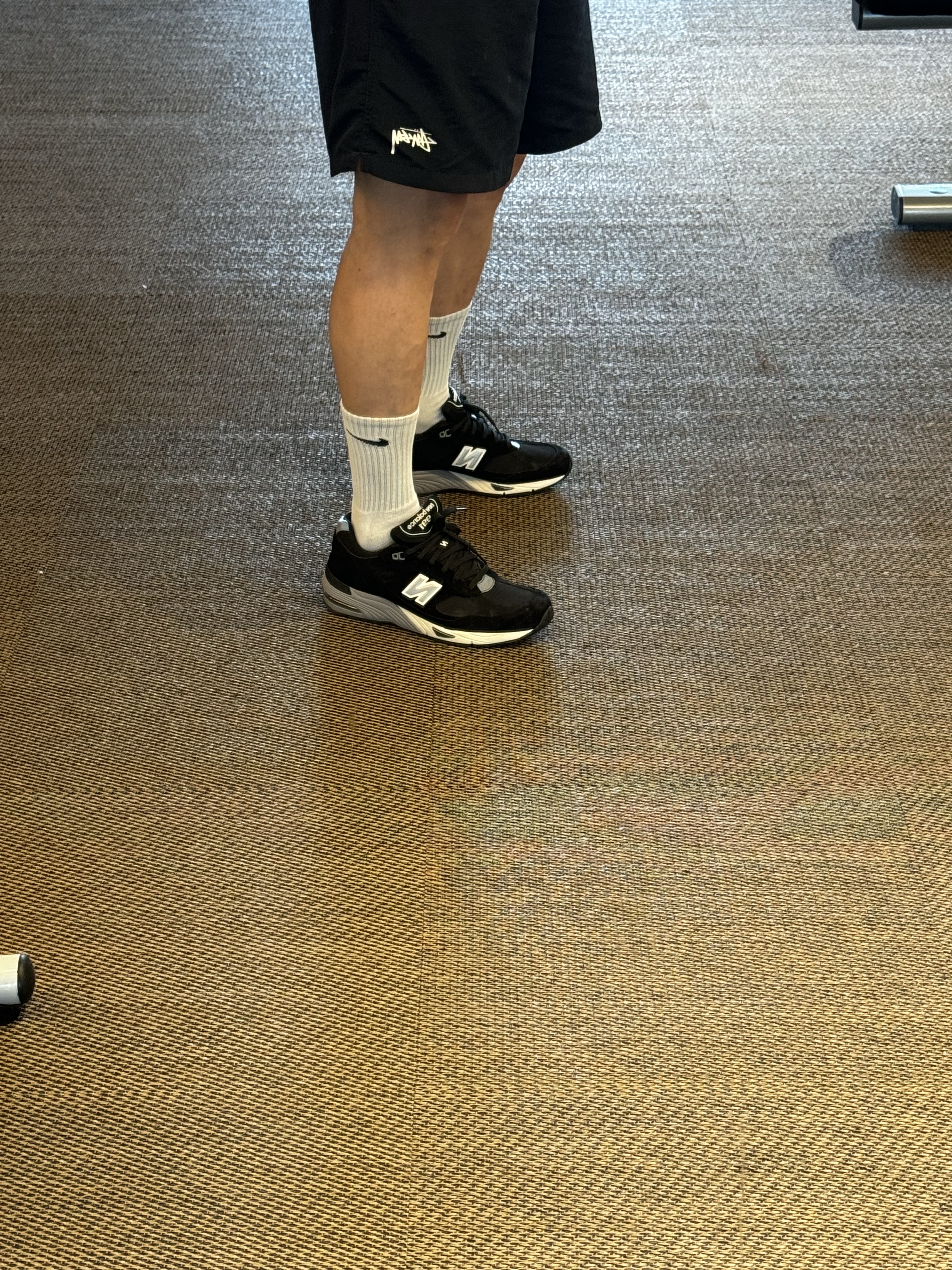New Balance 991 Made in UK Black Silver 착용 스타일