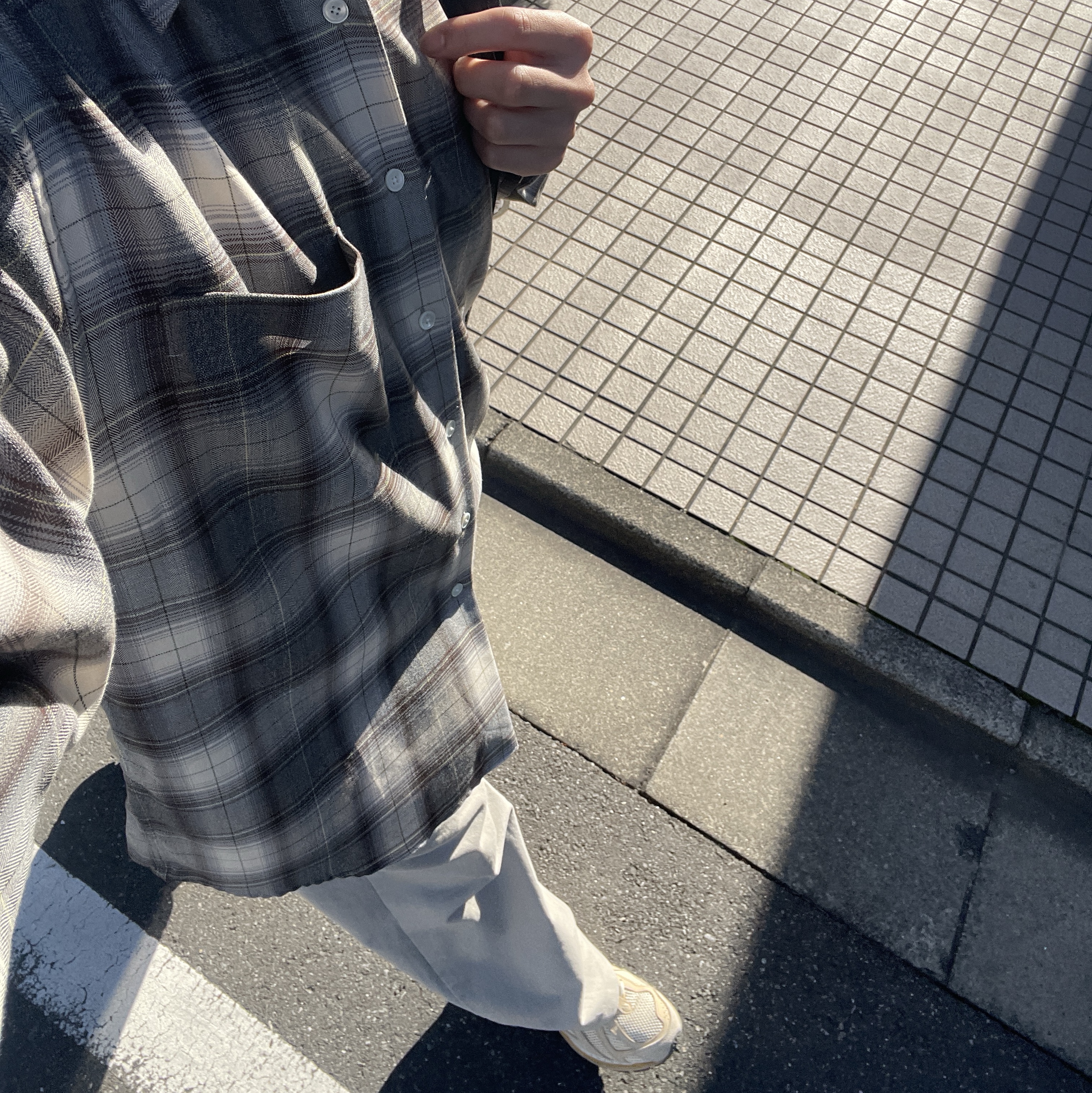 New Balance x Auralee 1906R Bone White, Auralee Super Light Wool Check Shirt Brown Herringbone Check - 22AW 착용 스타일 - 1