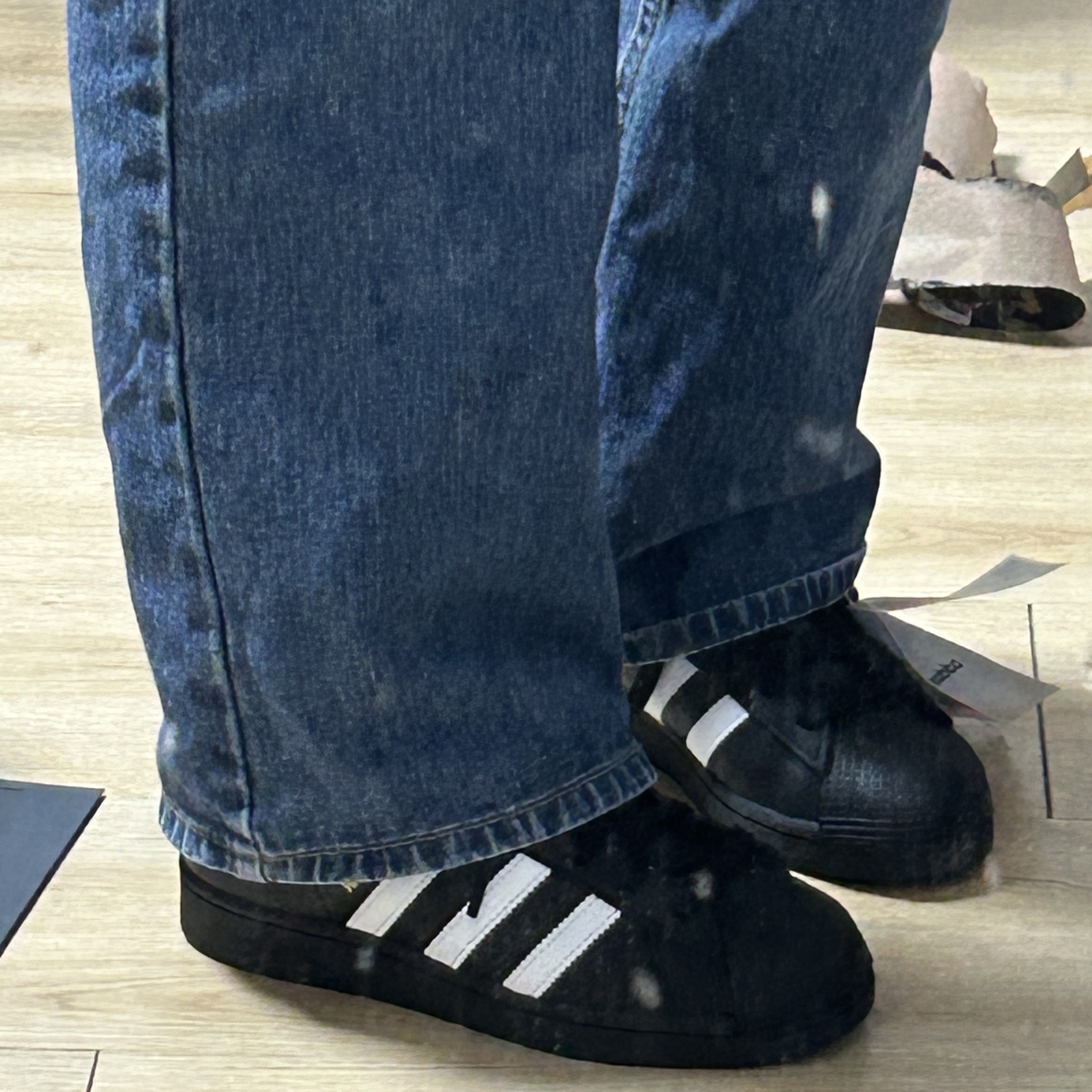 (J) Adidas Superstar Black White 착용 스타일