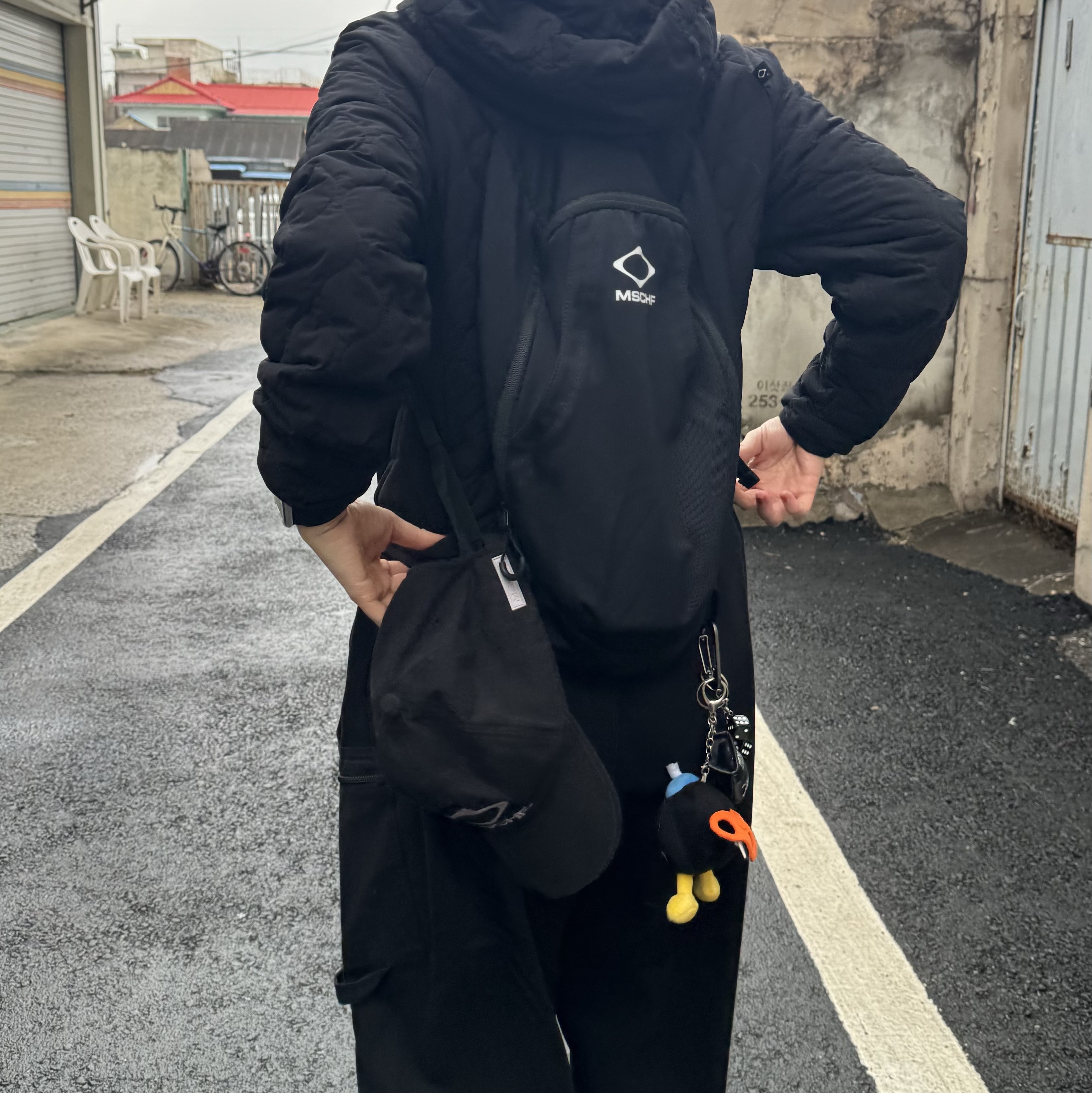 (W) Mischief Rhombus Quilted Jacket Black, (W) Mischief Rhombus Basic Ball Cap Black 착용 스타일 - 2