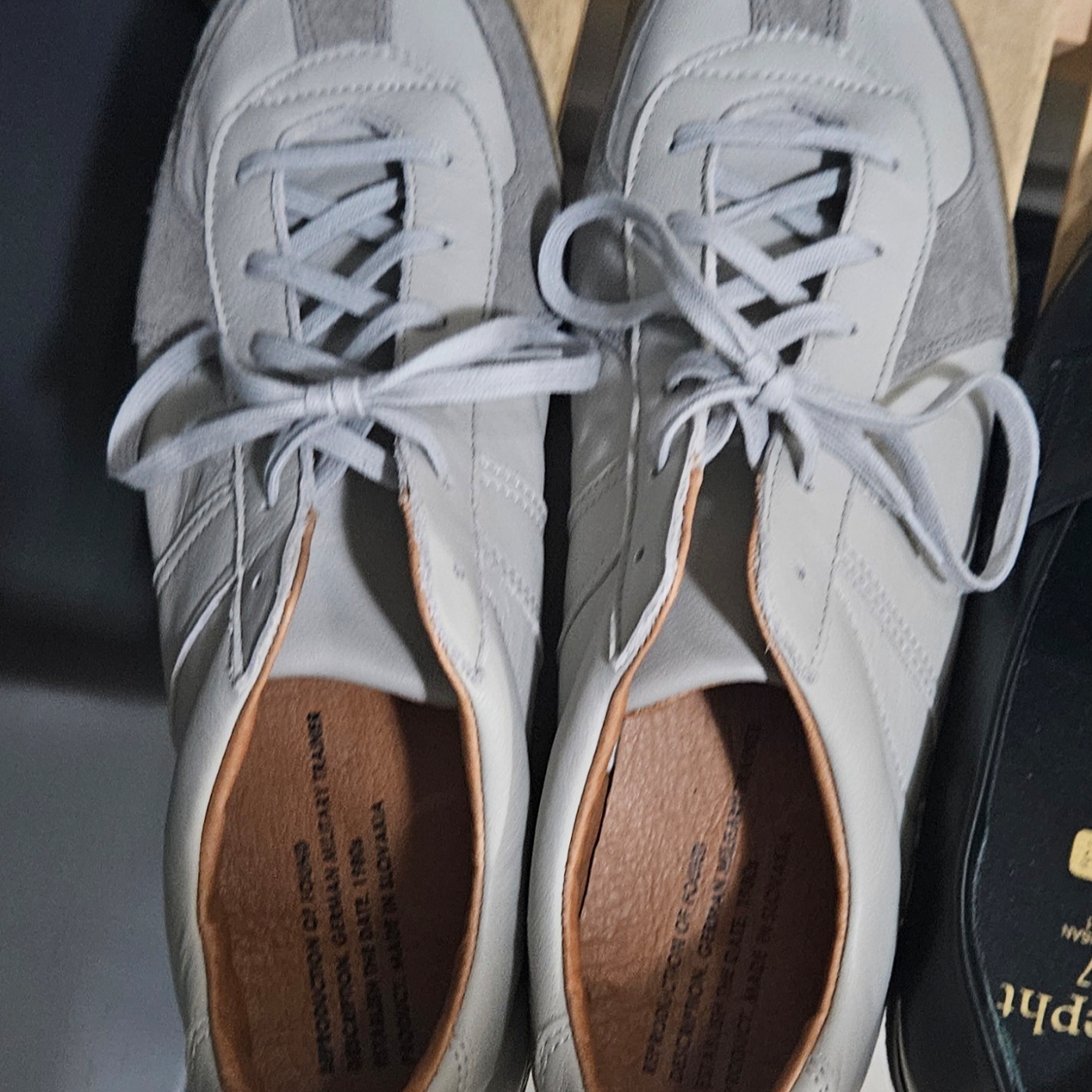 Reproduction of Found German Military Trainer 1700L Light Gray 착용 스타일