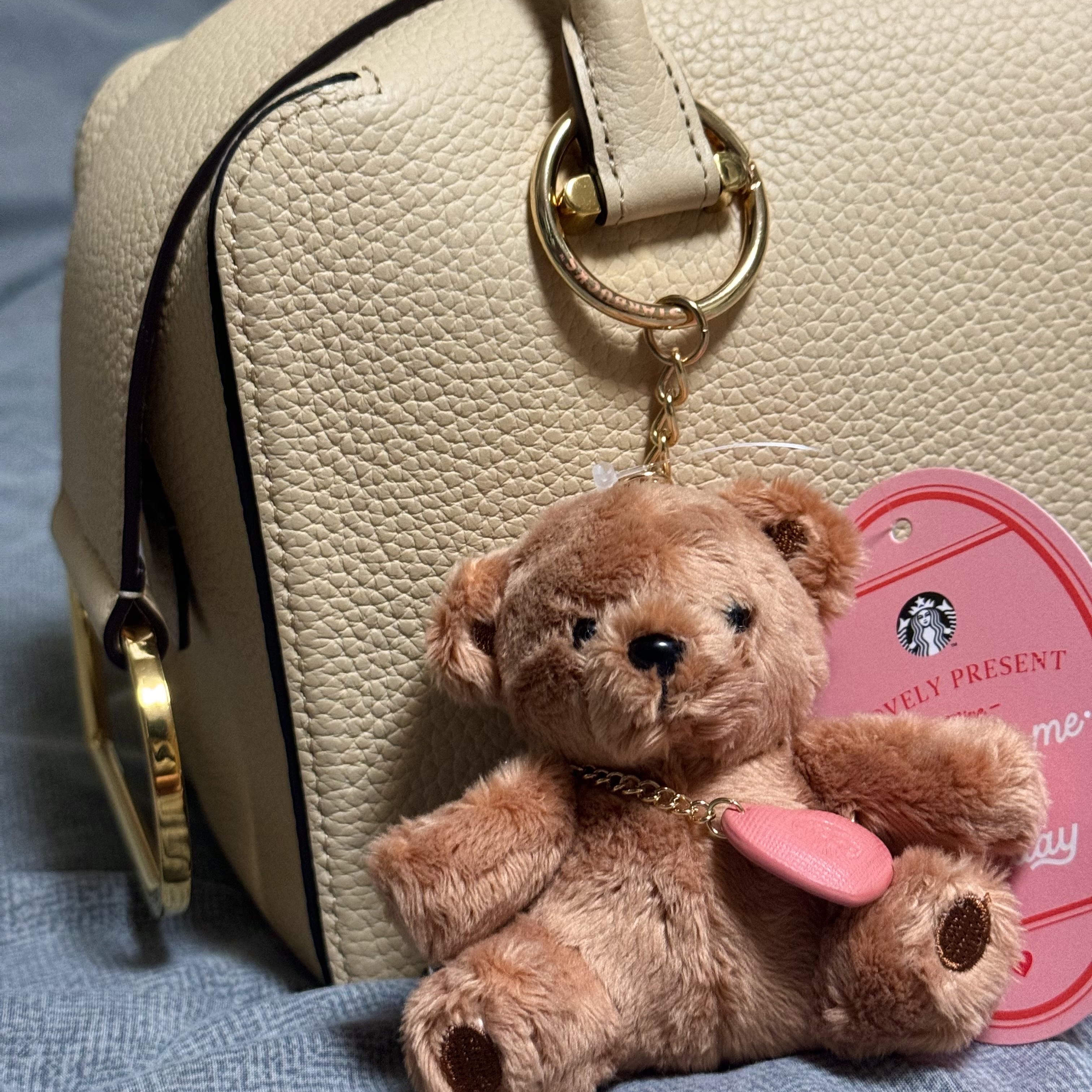 Starbucks Be Mine Bear Fabric Keychain 착용 스타일