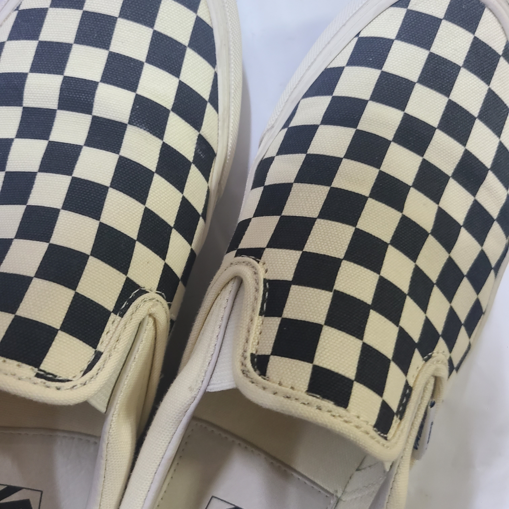 Vans Vault OG Classic Slip-On LX Checkerboard 착용 스타일