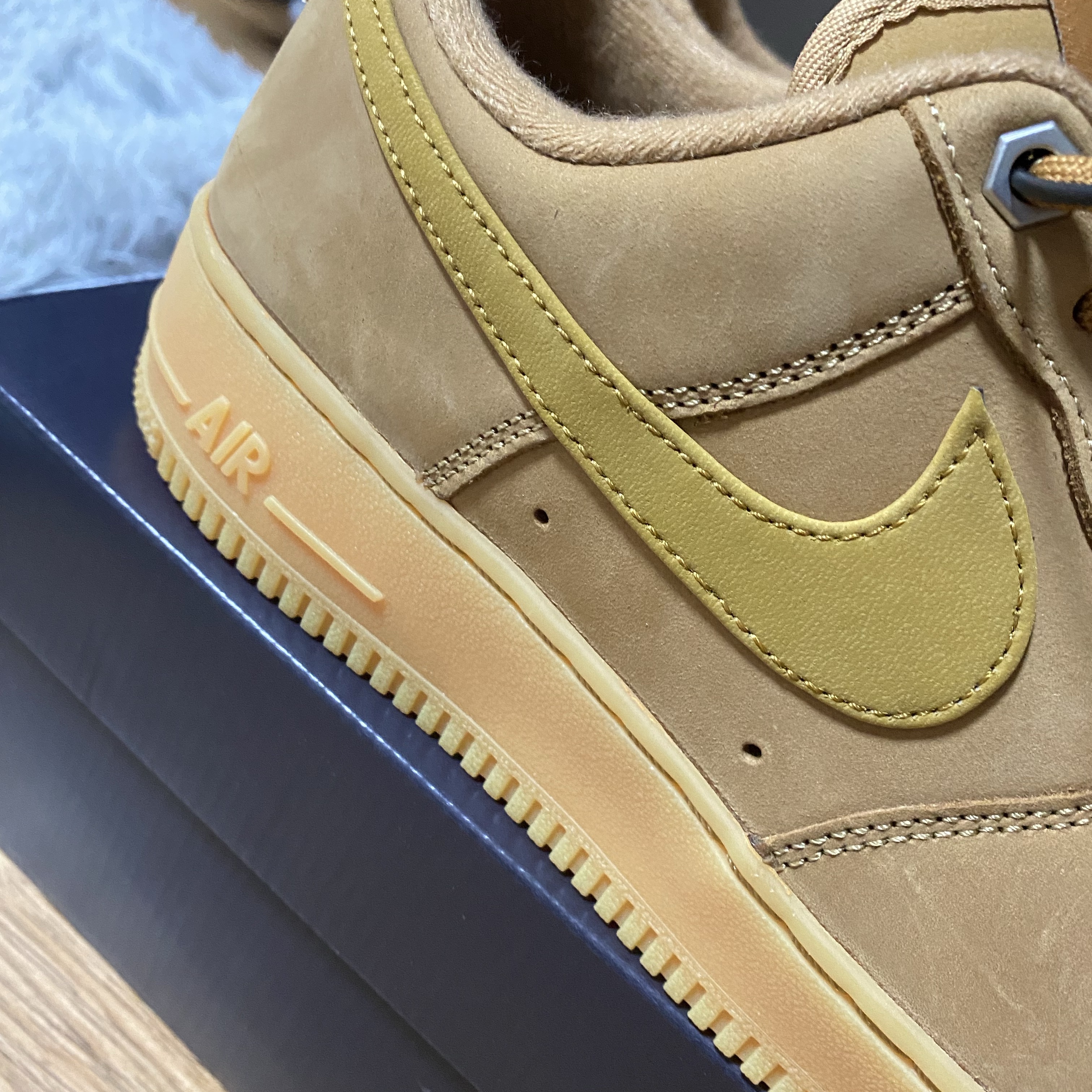 Nike Air Force 1 '07 WB Flax 착용 스타일 - 4