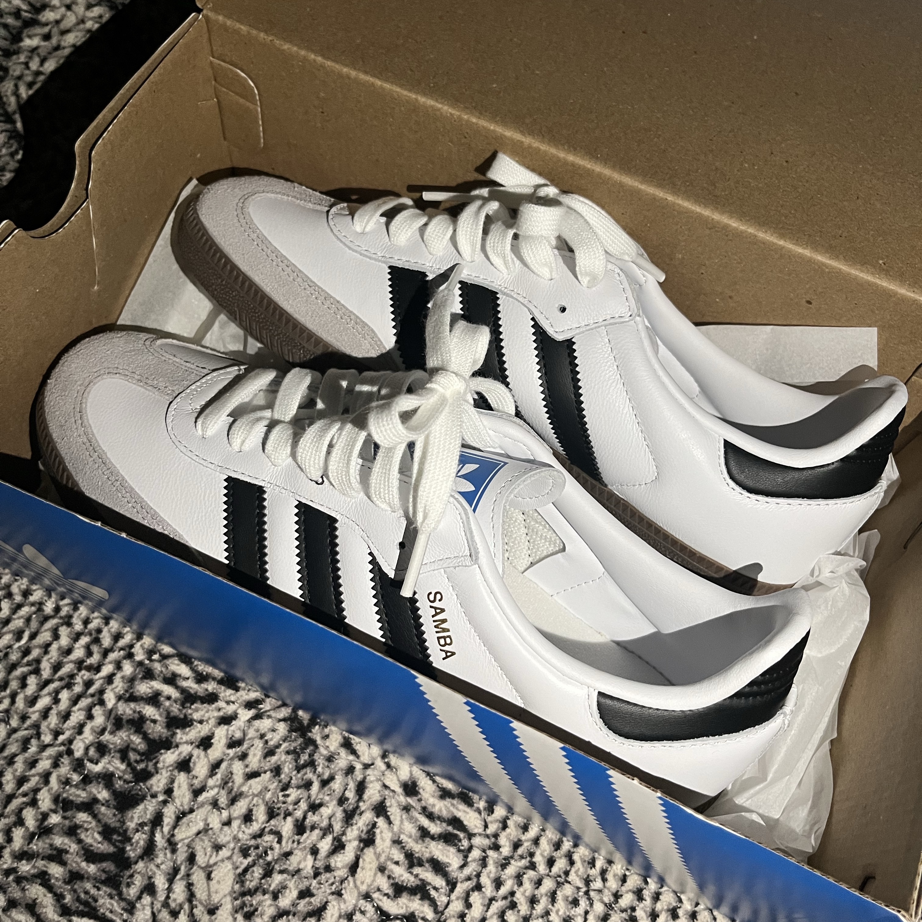 Adidas Samba OG Cloud White 착용 스타일