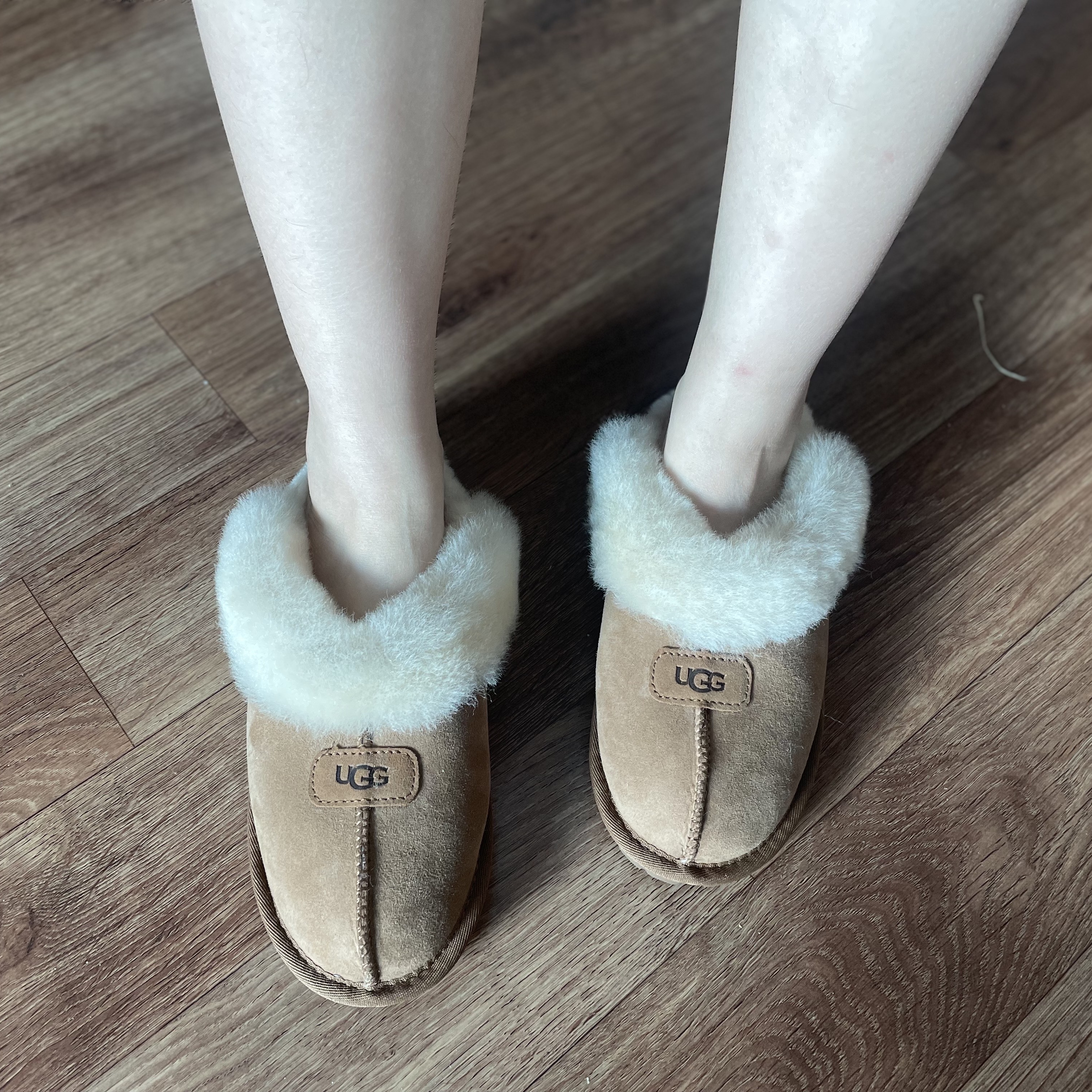 (W) UGG Coquette Slipper Chestnut 착용 스타일