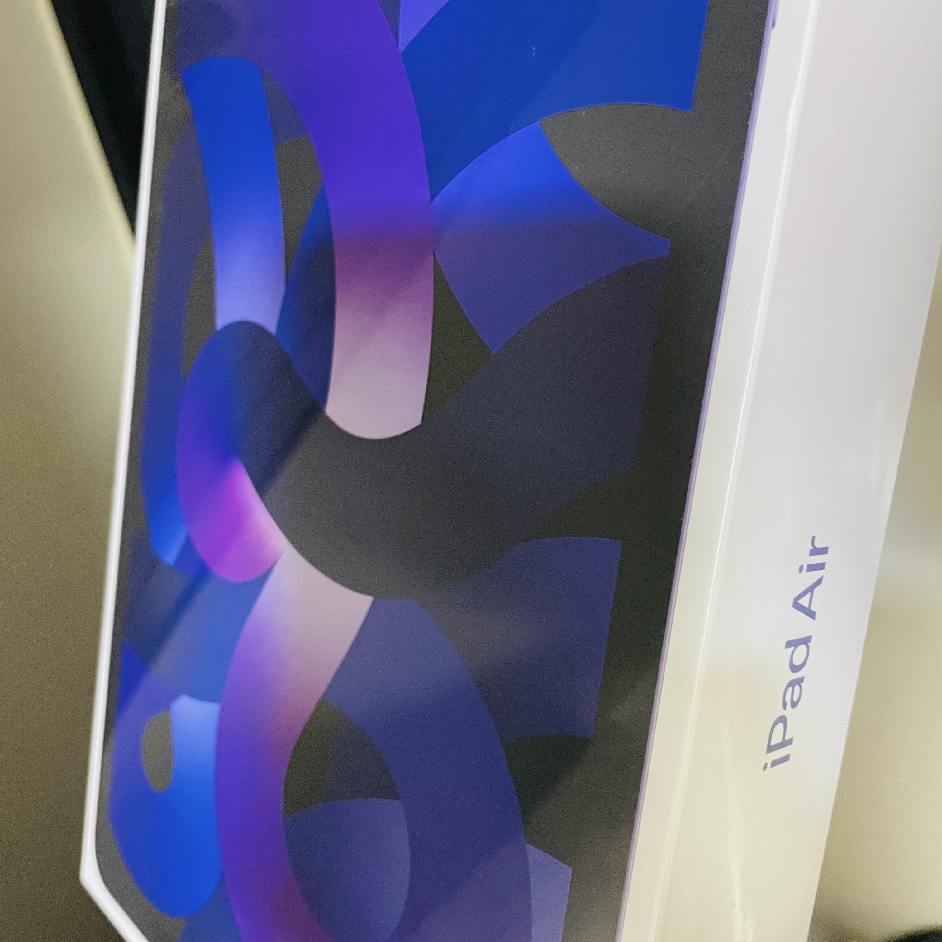 Apple iPad Air 5th Gen Wifi 64GB Purple (Korean Ver.) 착용 스타일